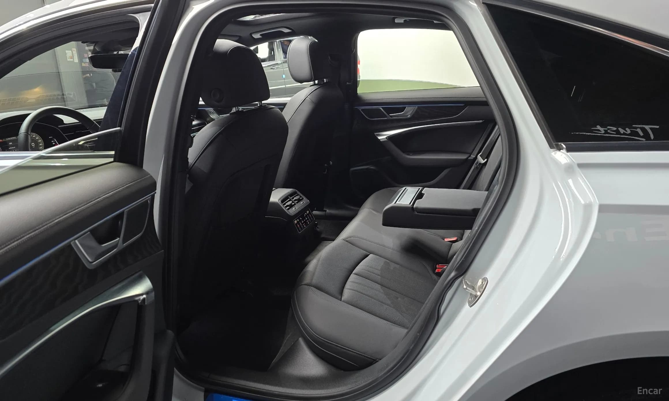 A6 (C8)