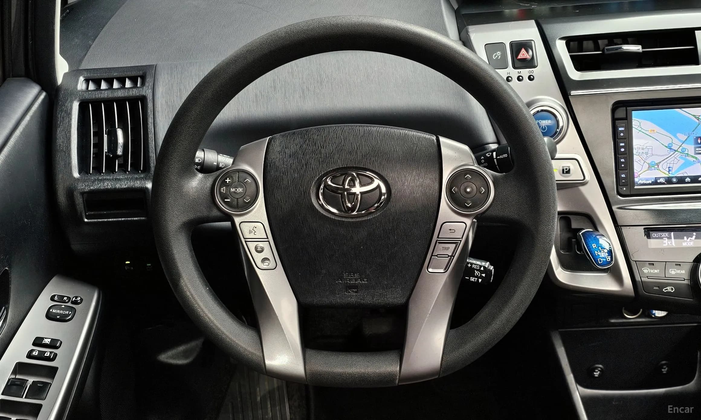 Prius V