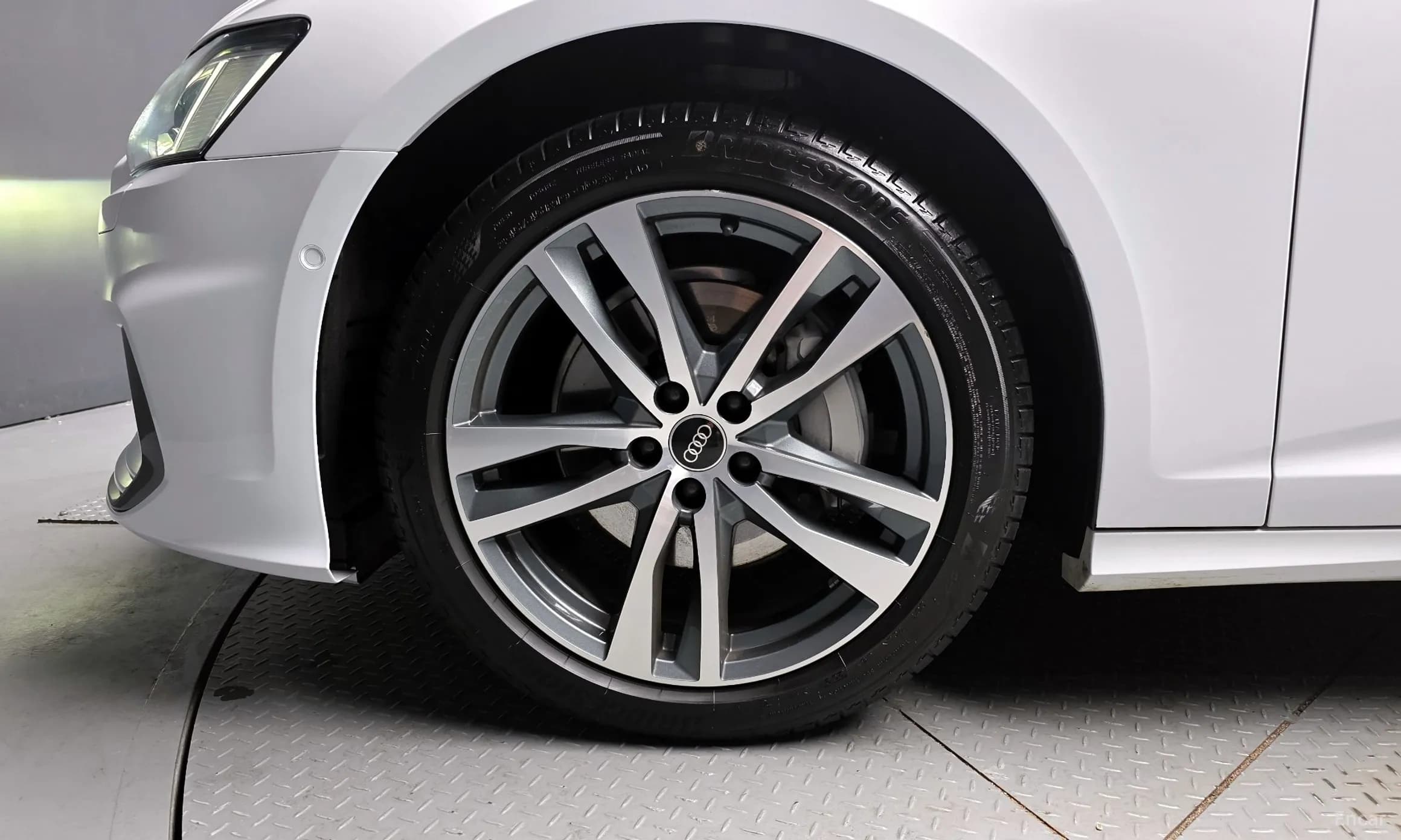 A6 (C8)