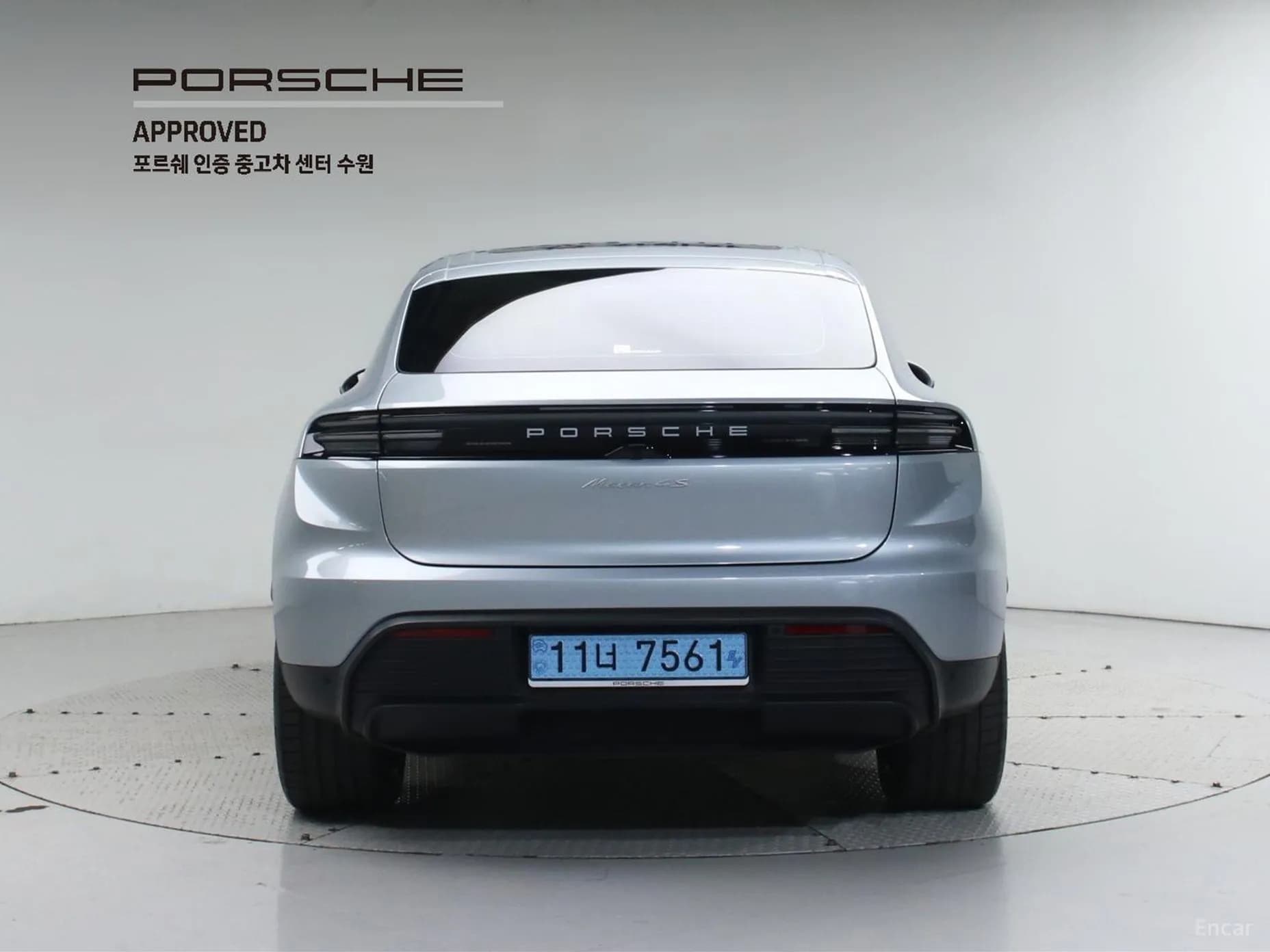 Macan EV