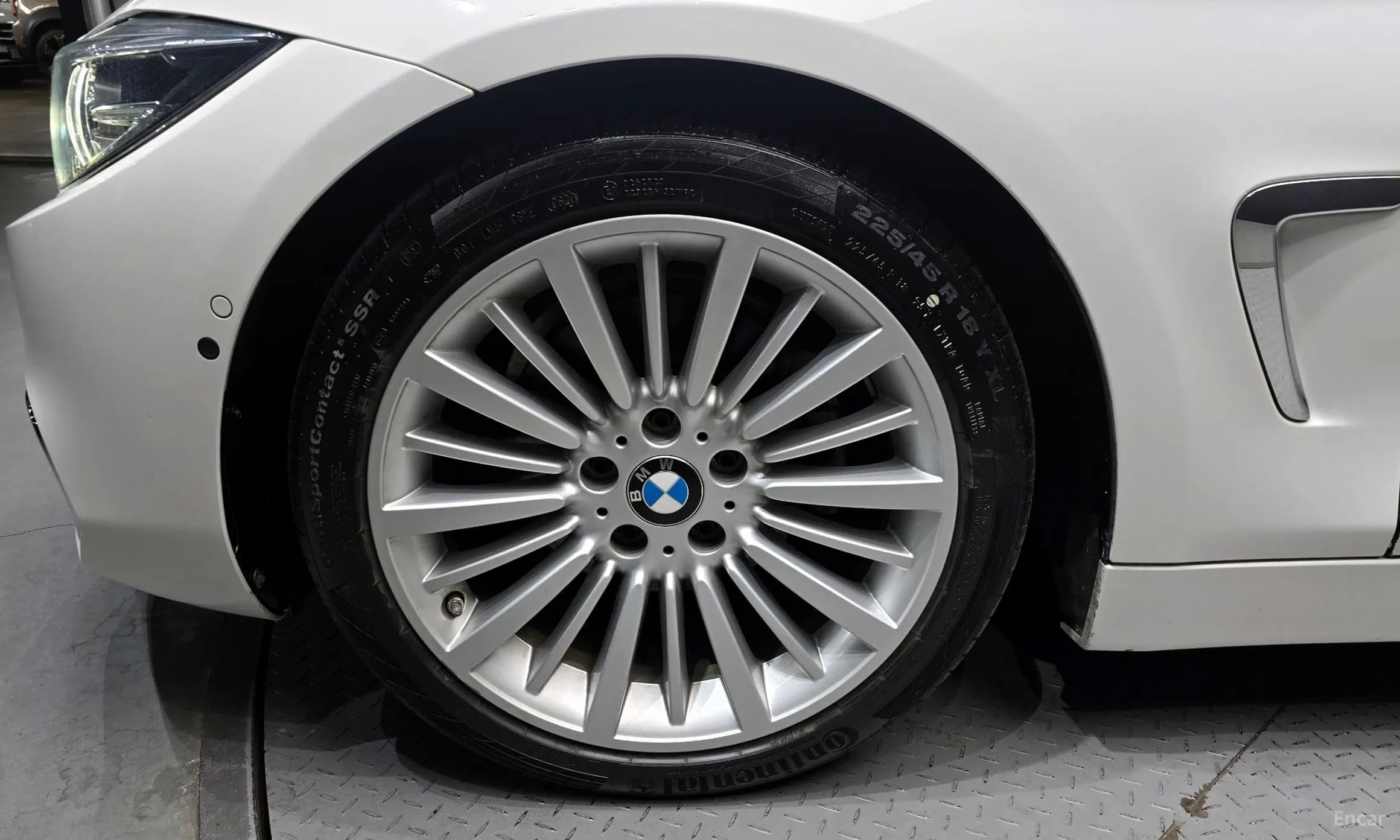 Series 4 (F32)