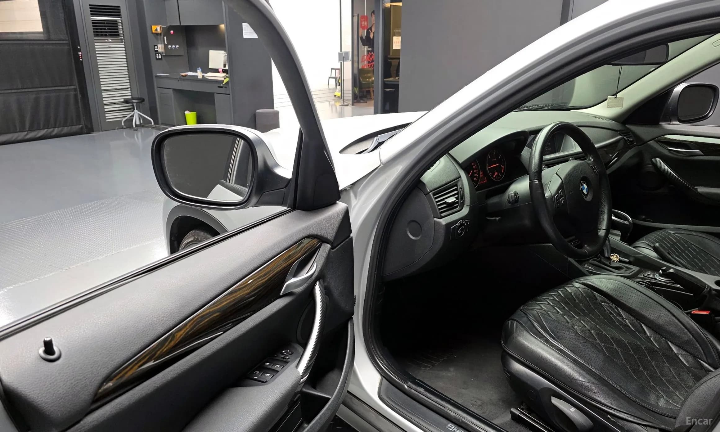 X1 (E84)