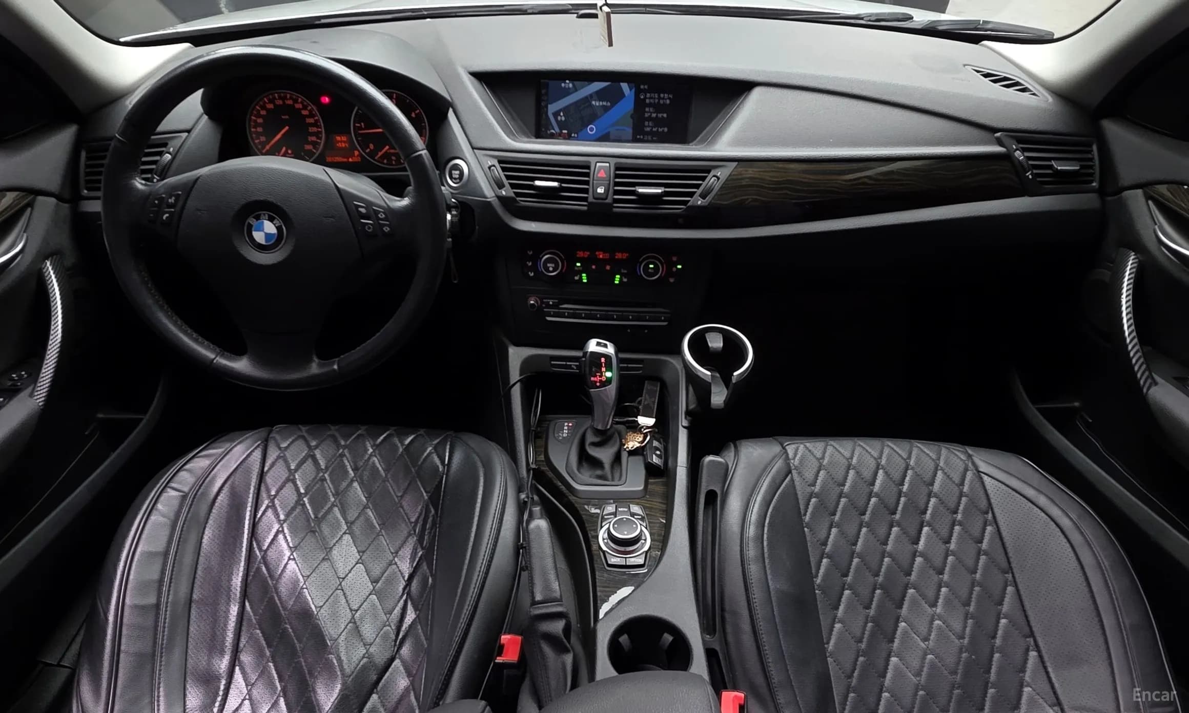X1 (E84)