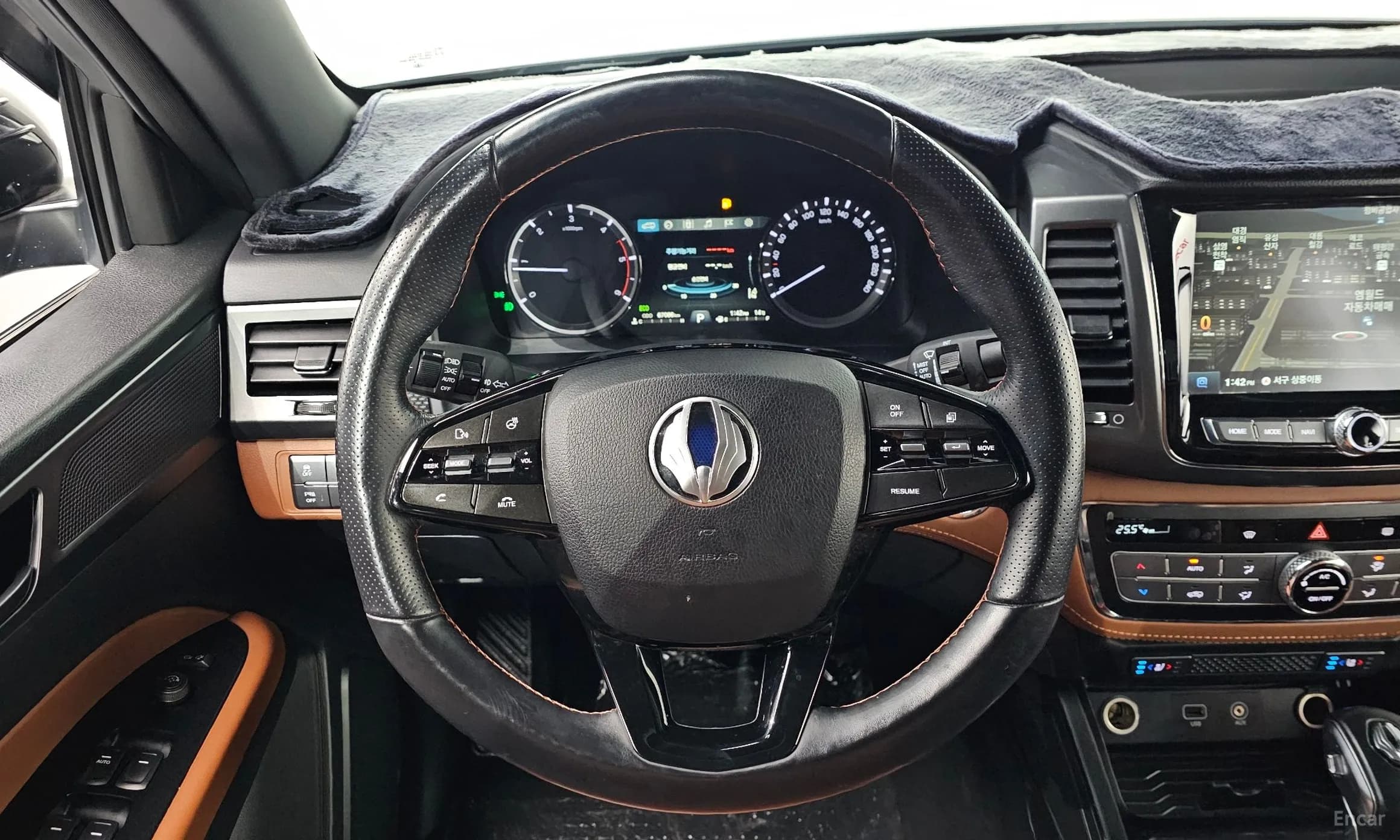 Rexton Sports Khan