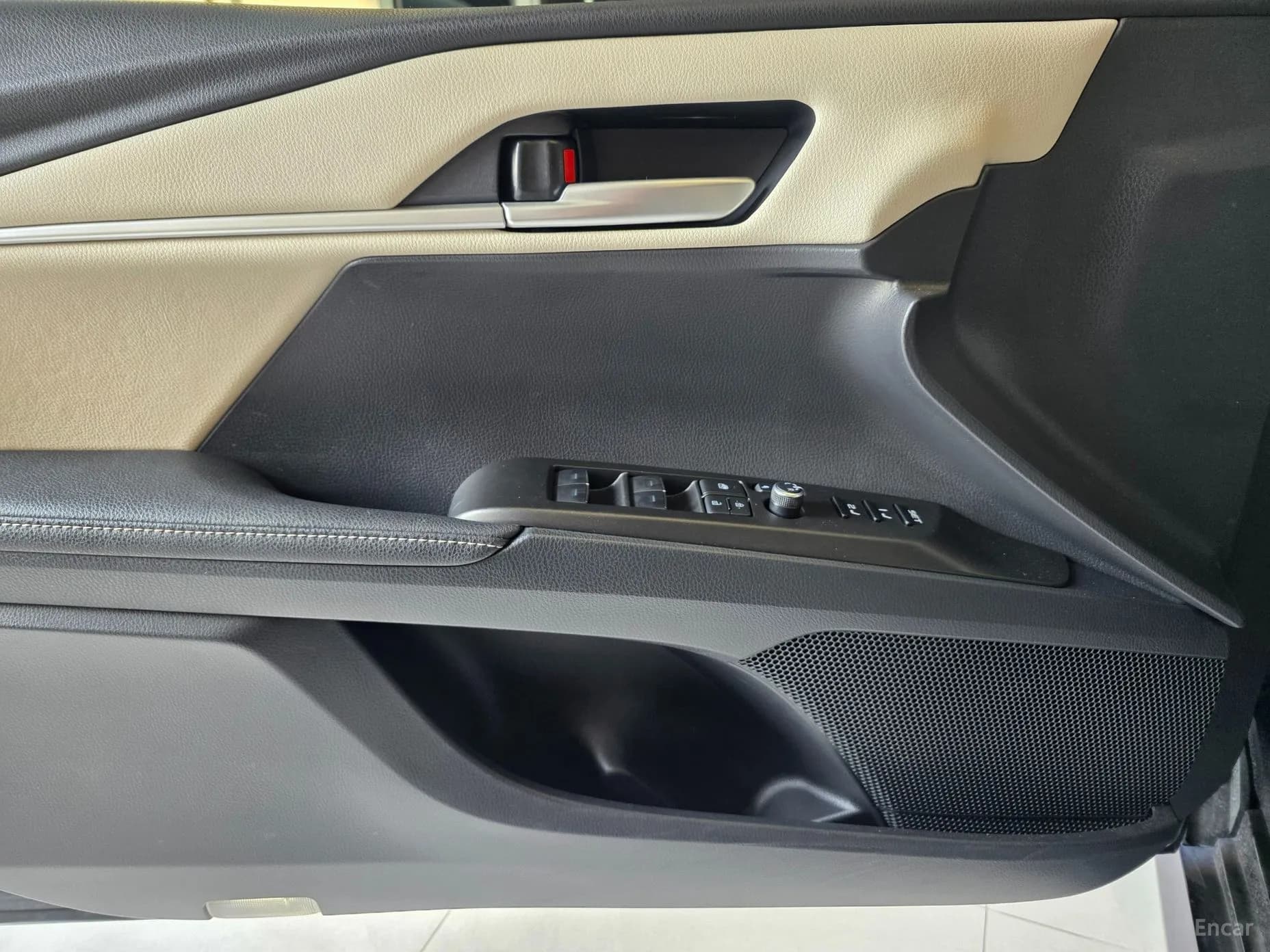 Camry (XV80)