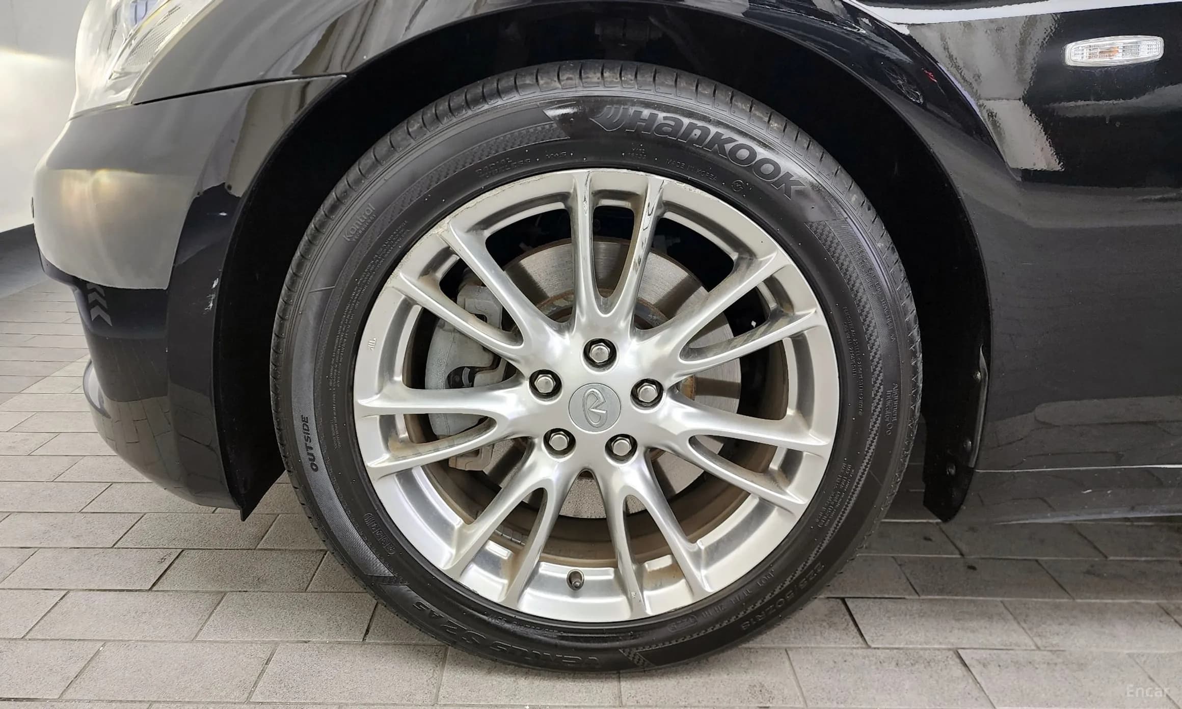 G37
