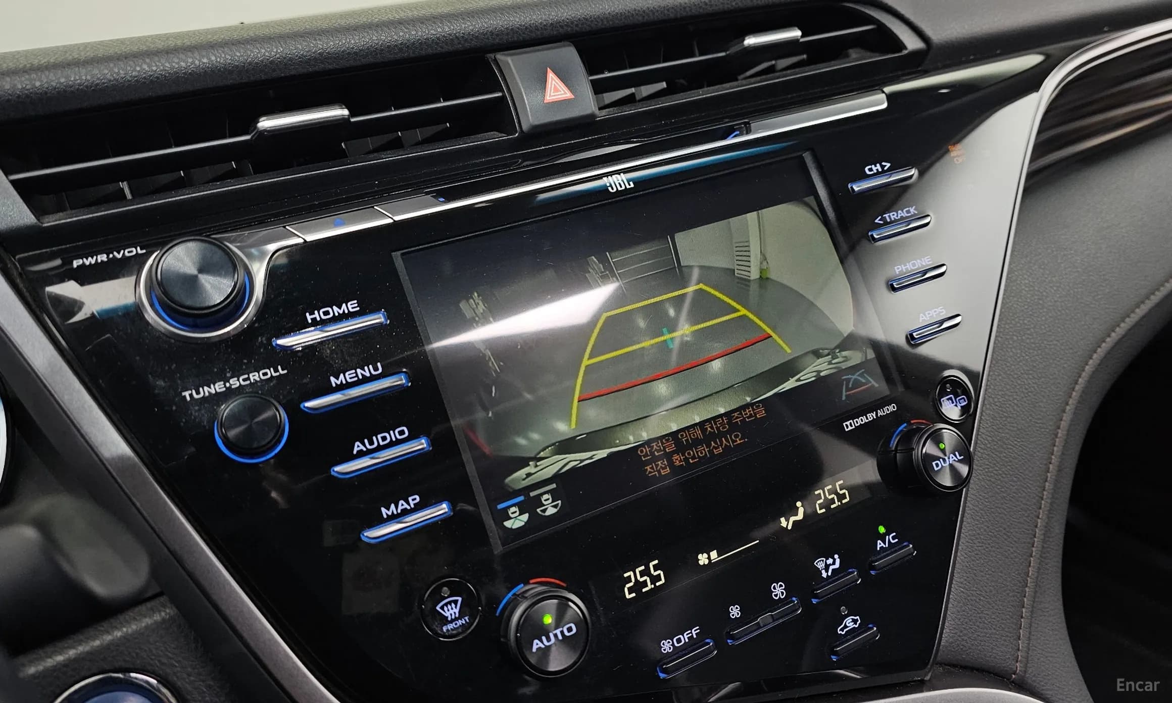 Camry (XV70)