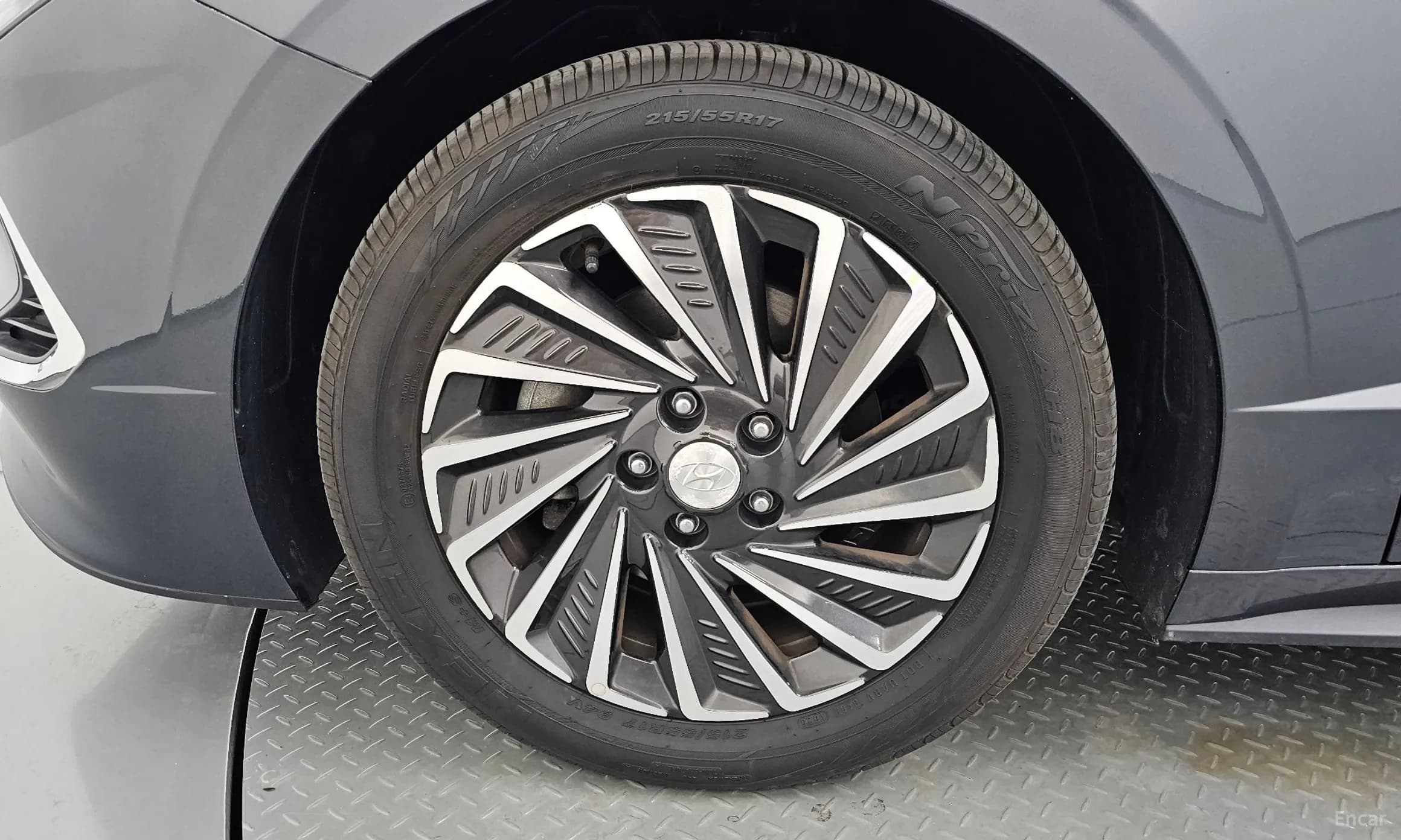 Sonata Hybrid (DN8)