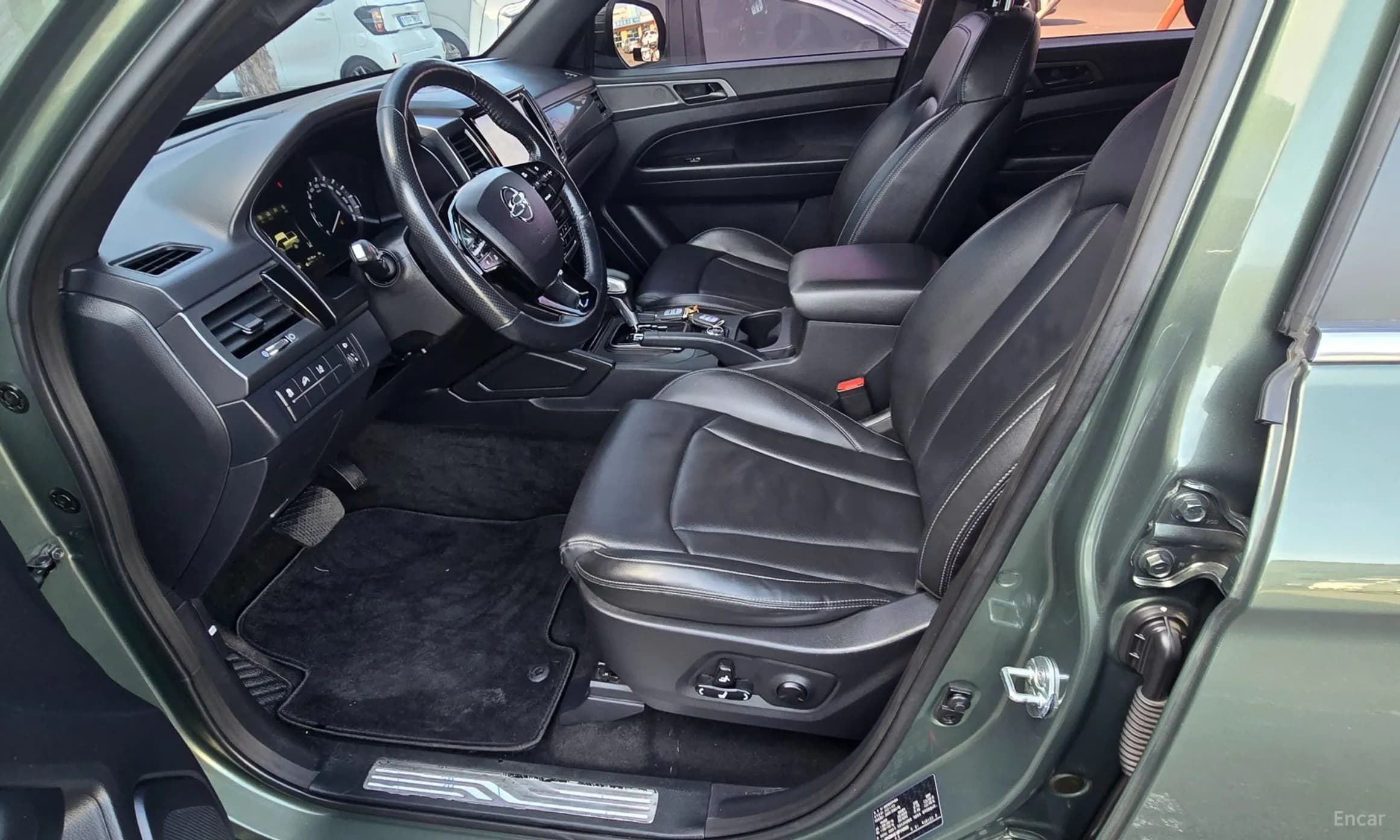 Rexton Sports Khan