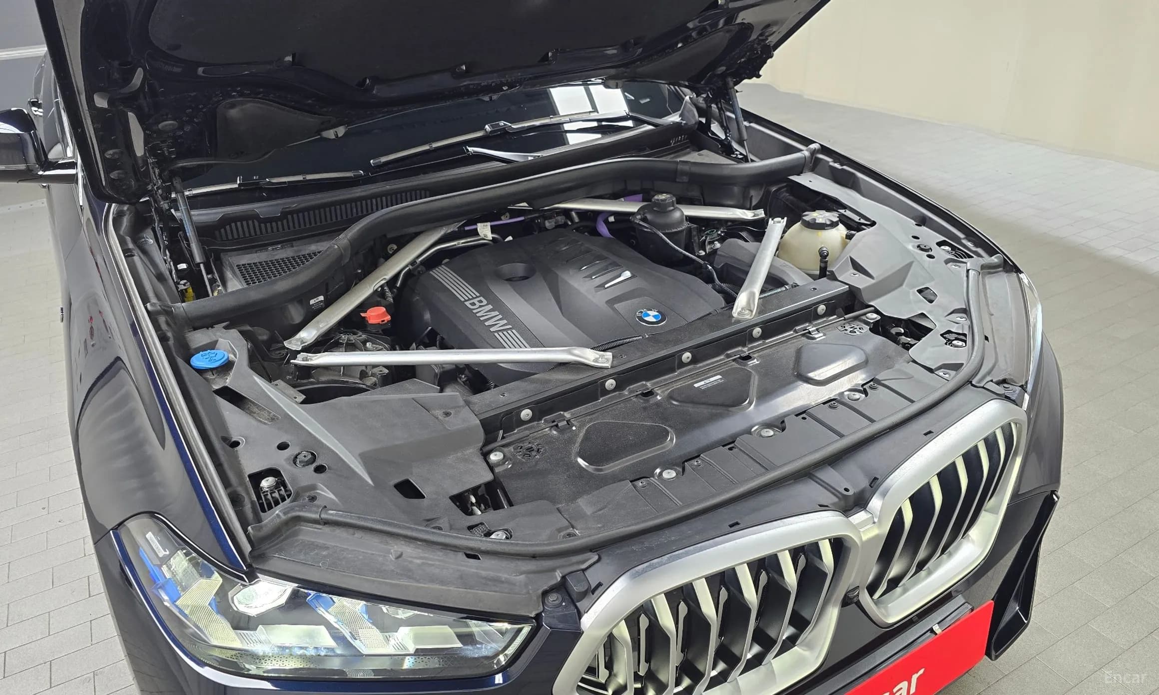 X6 (G06)