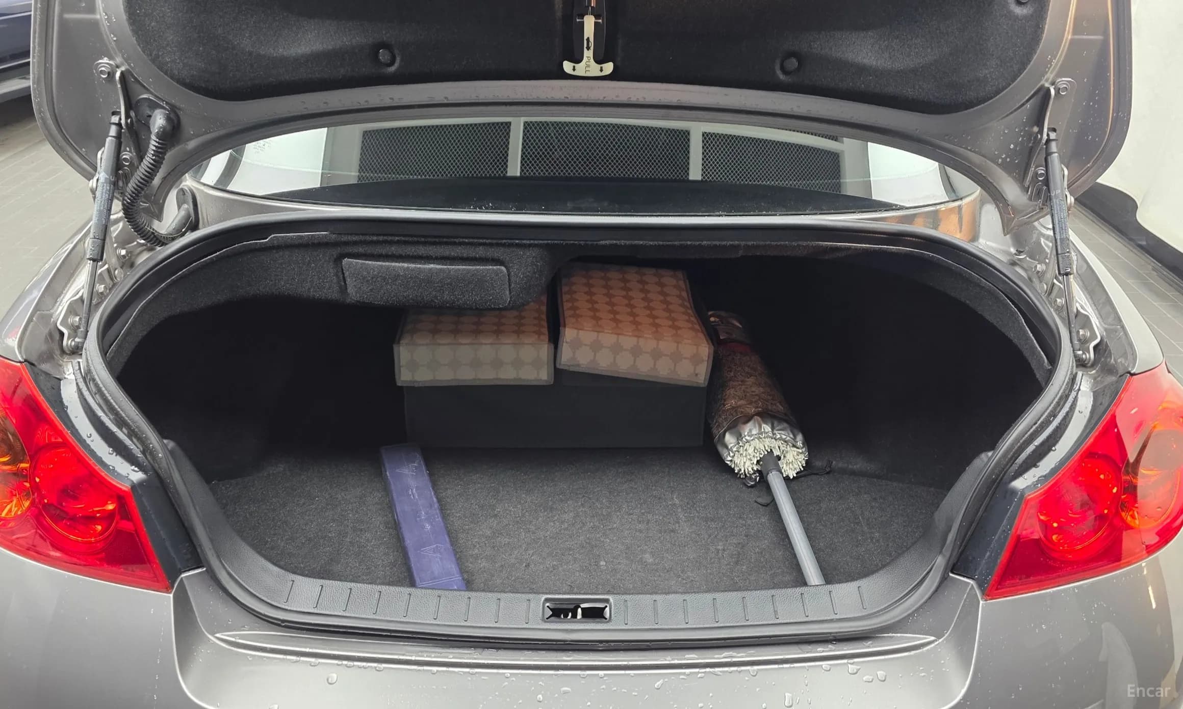 G37