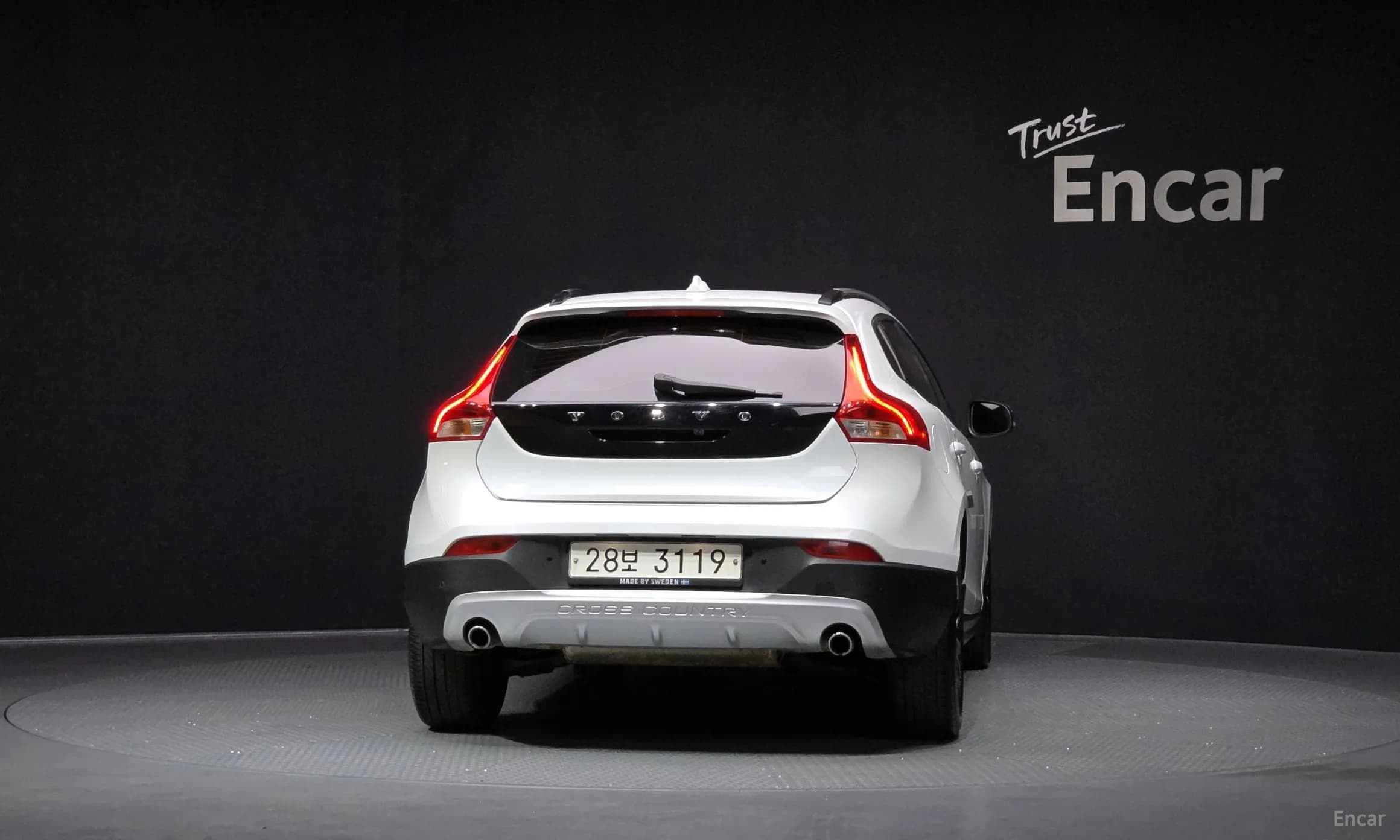 V40 Cross Country