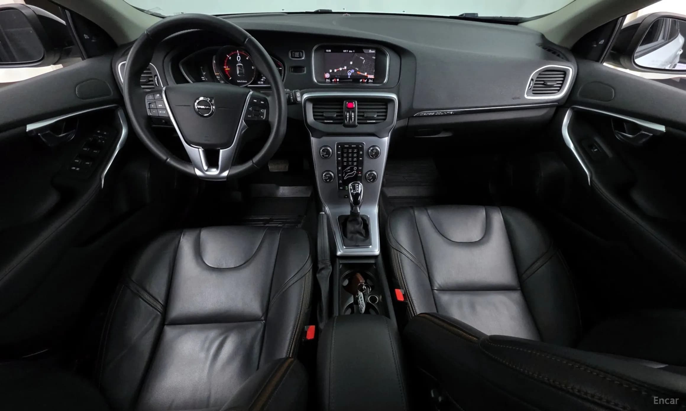 V40 Cross Country