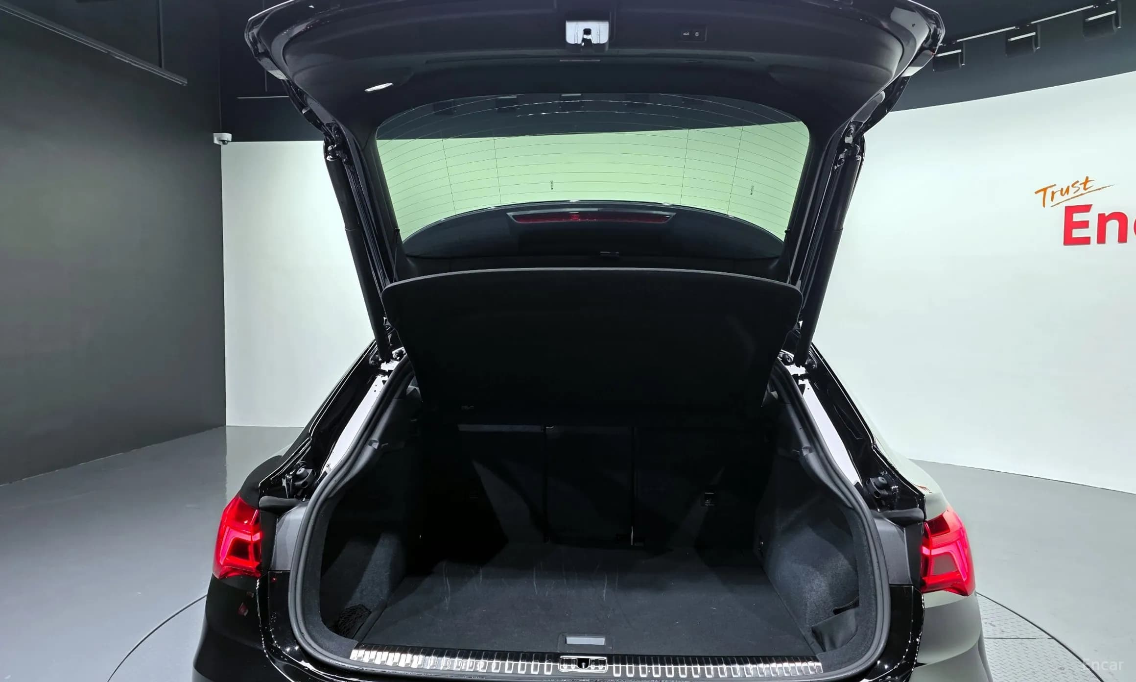 Q3 (F3)