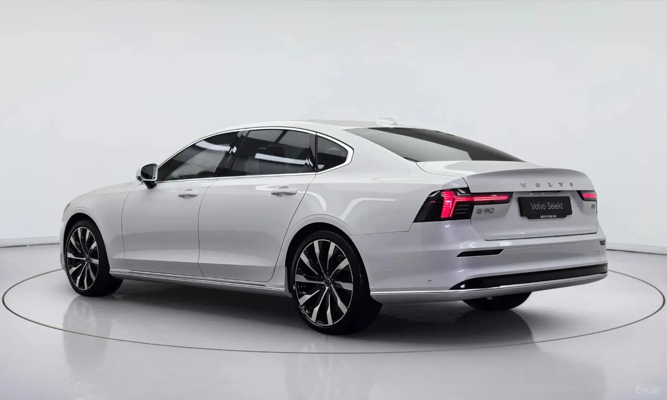 S90