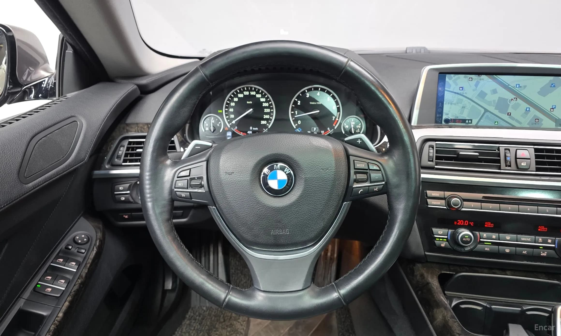 6 Series (F12)