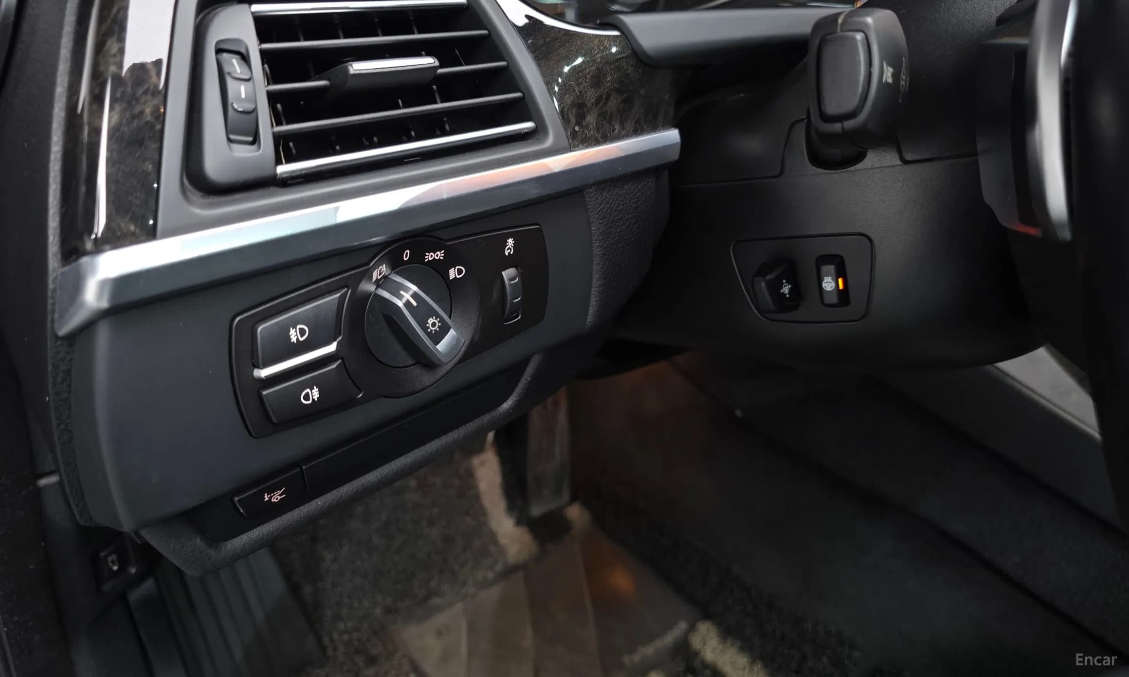 6 Series (F12)