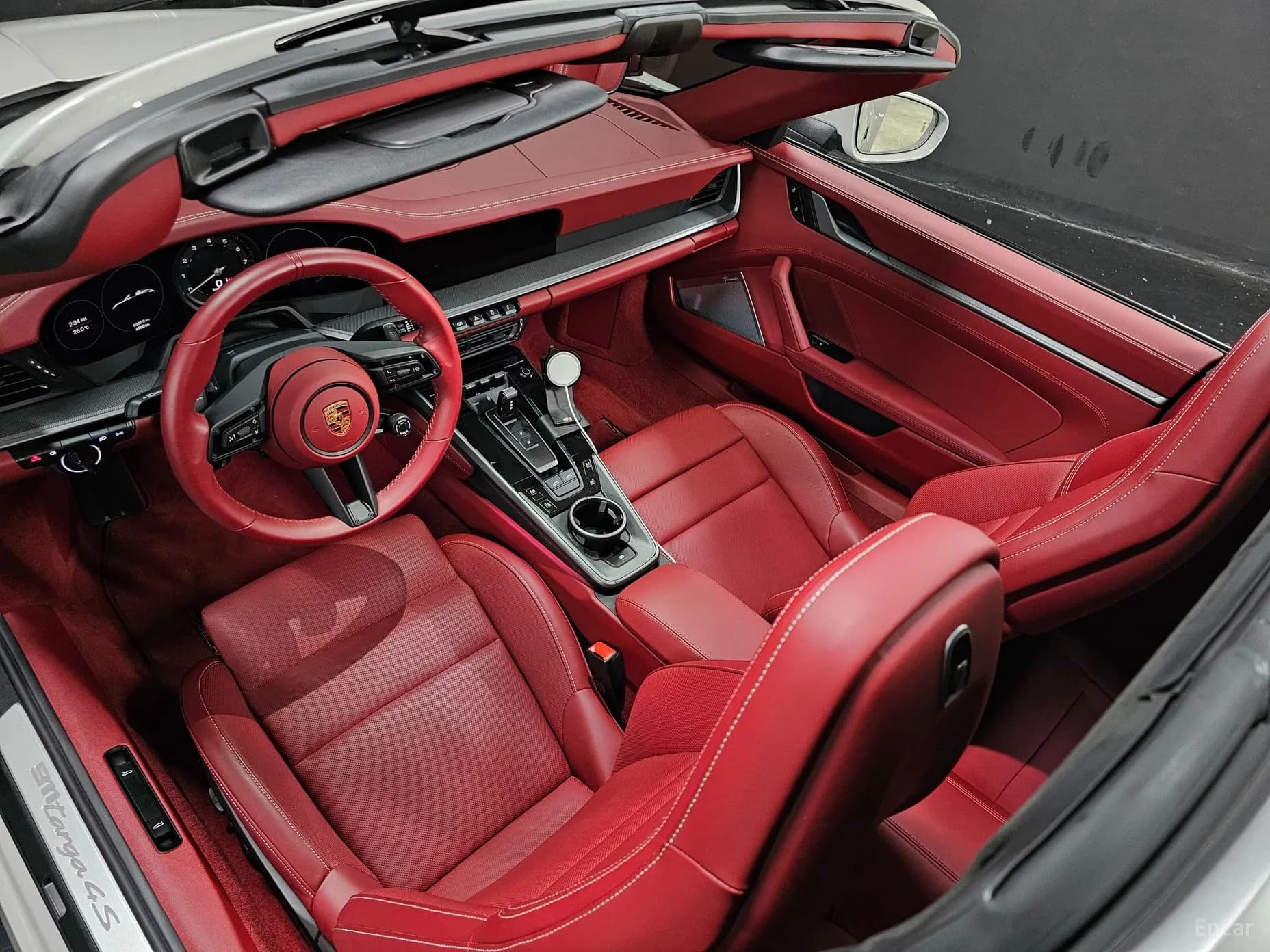 911 (992)