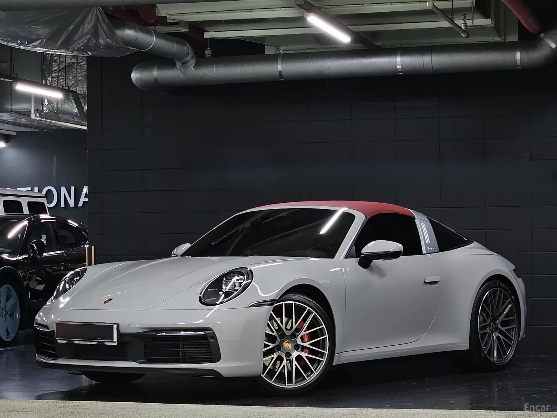 911 (992)