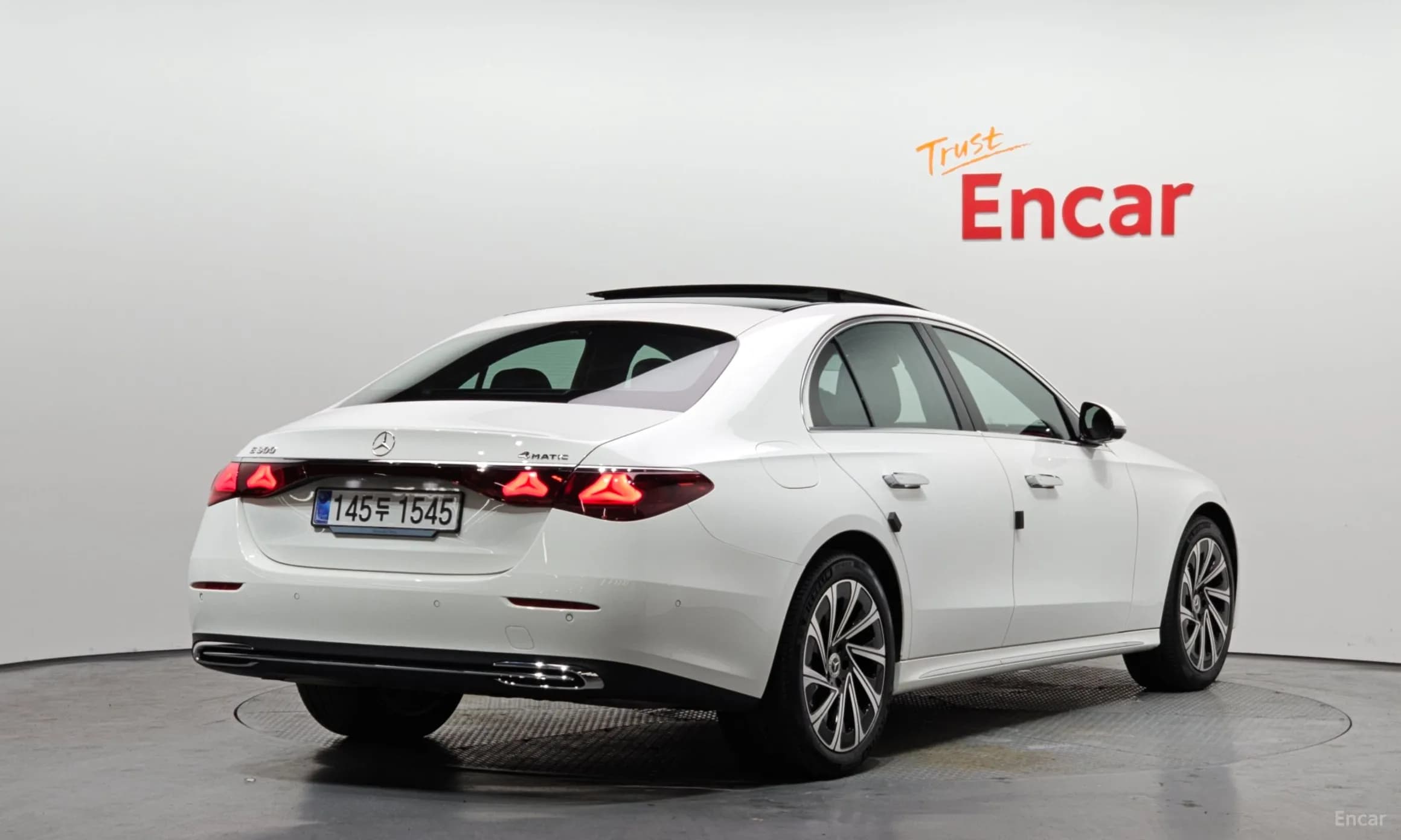 E-Class W214