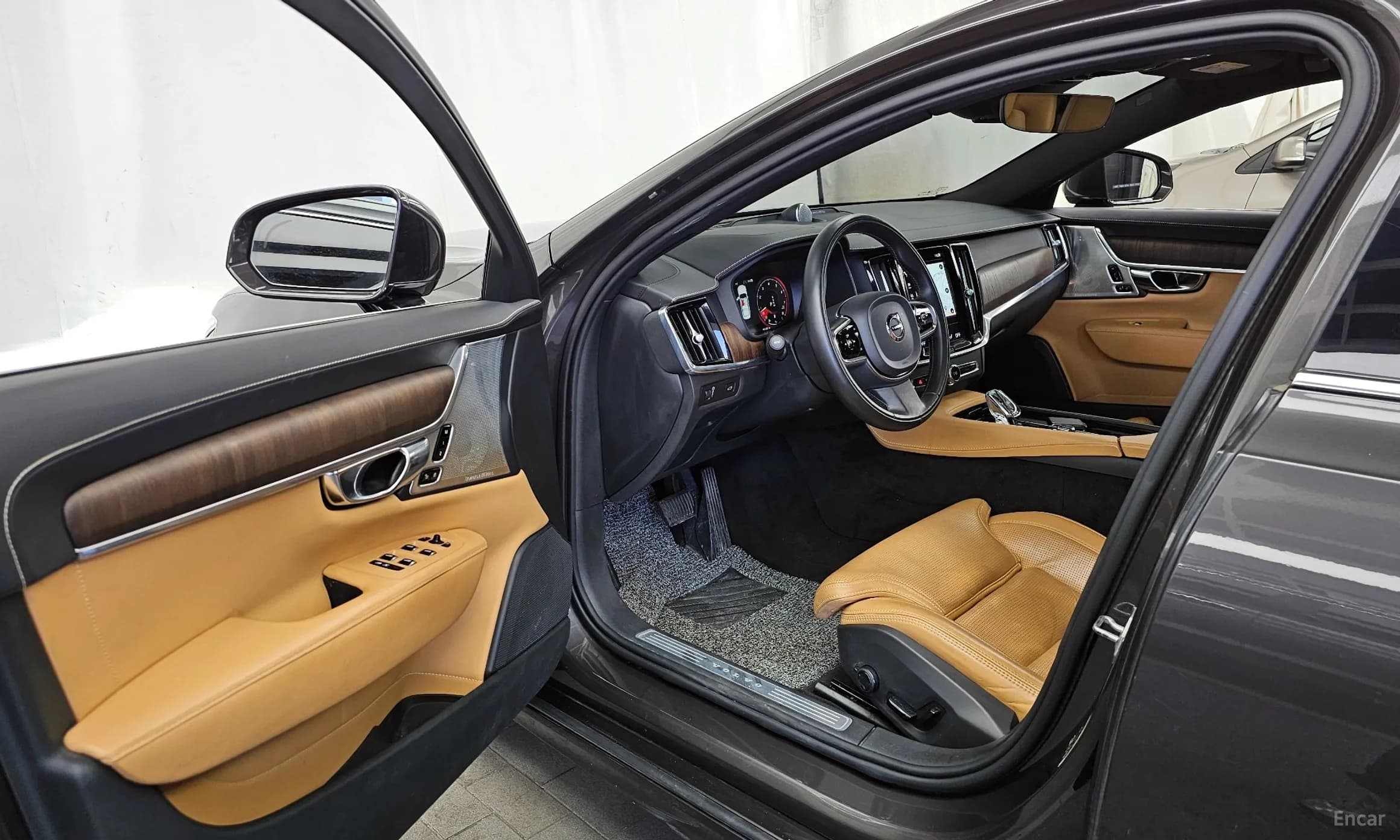 S90