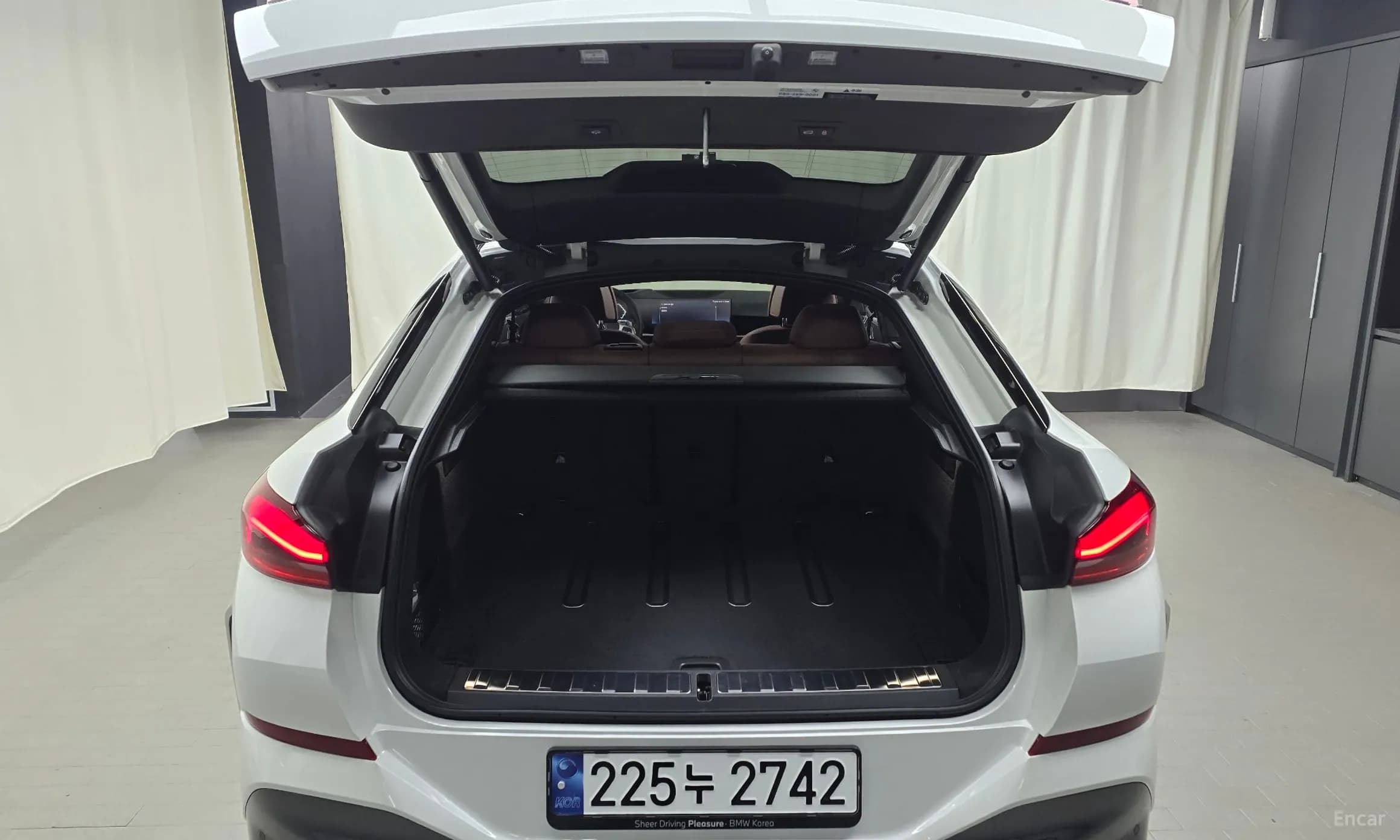 X6 (G06)