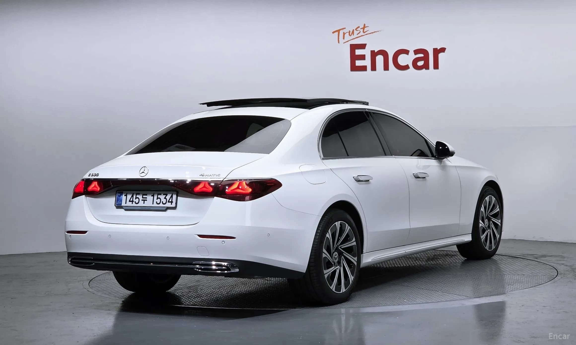 E-Class W214
