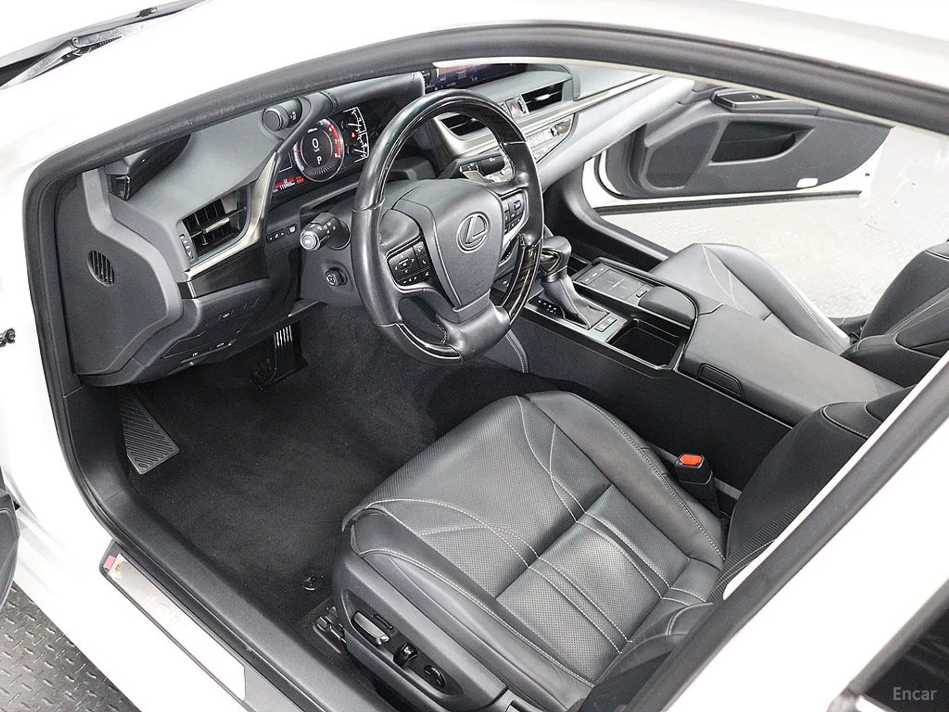 ES300h 7th Generation