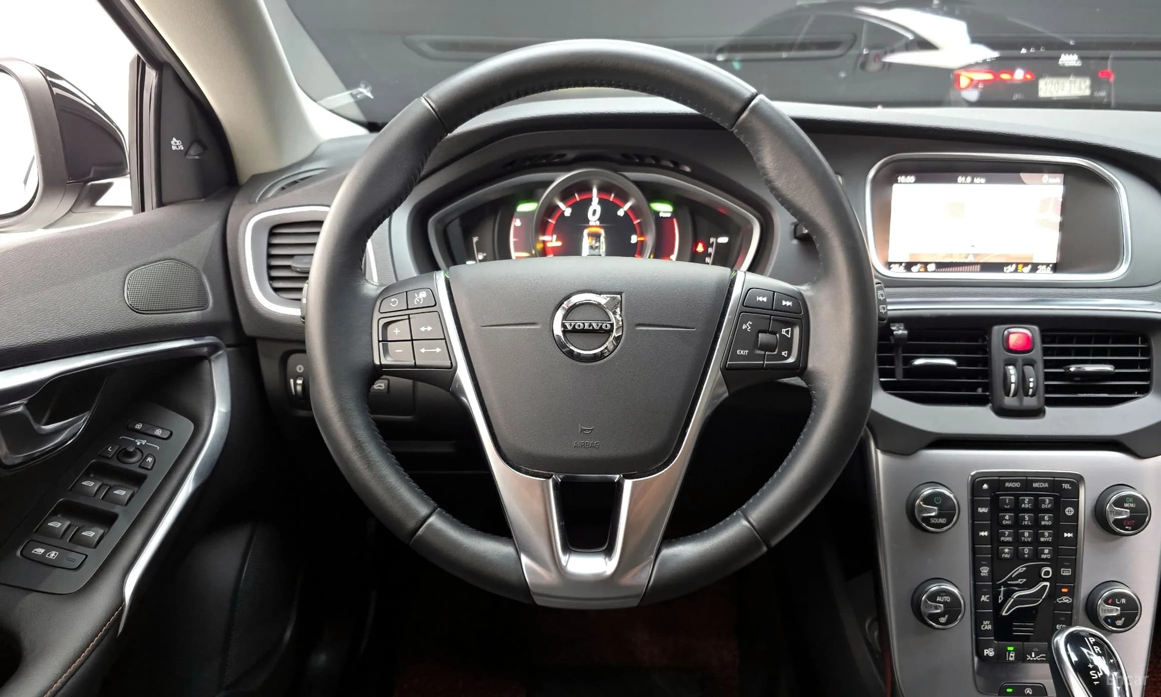 V40 Cross Country