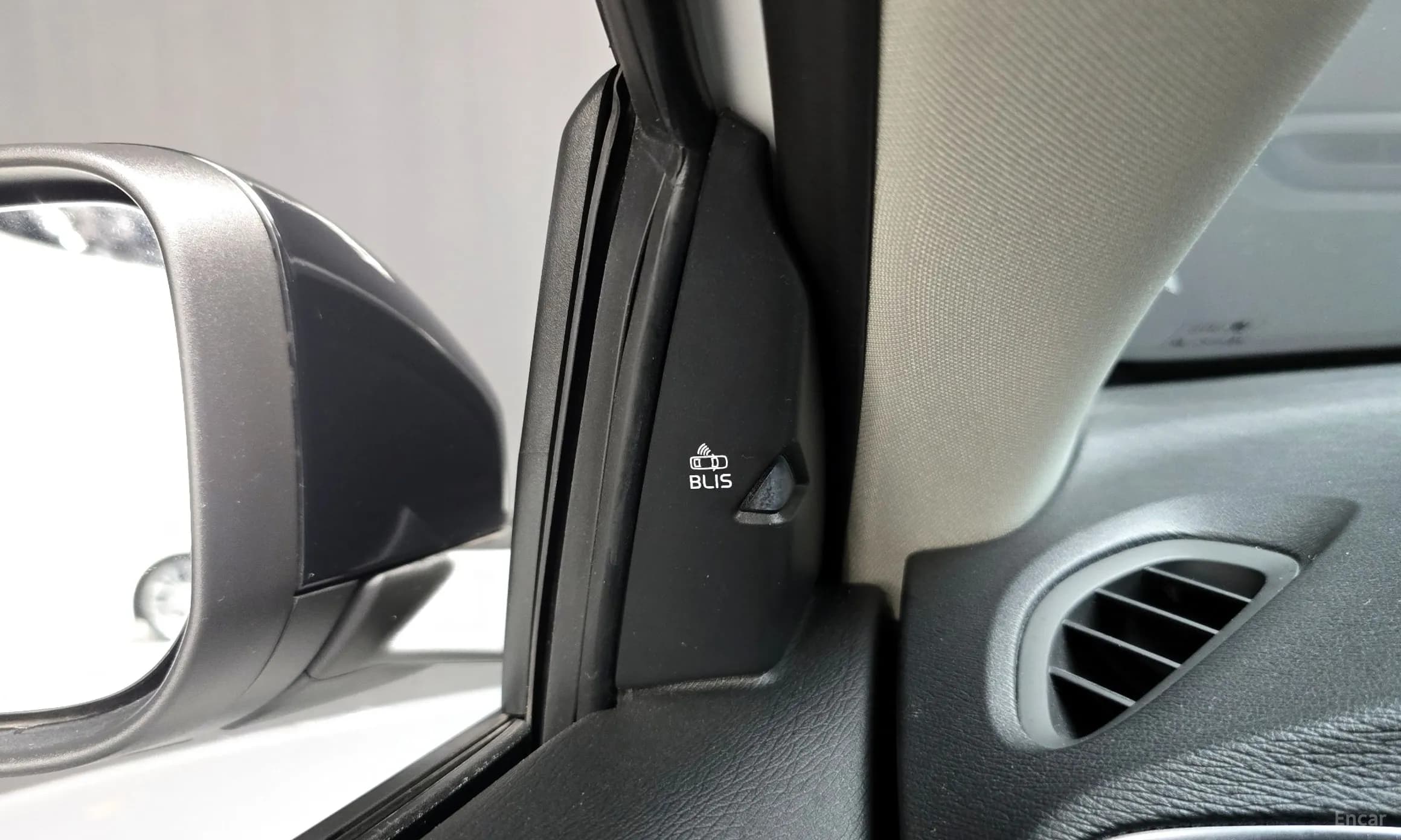 V40 Cross Country