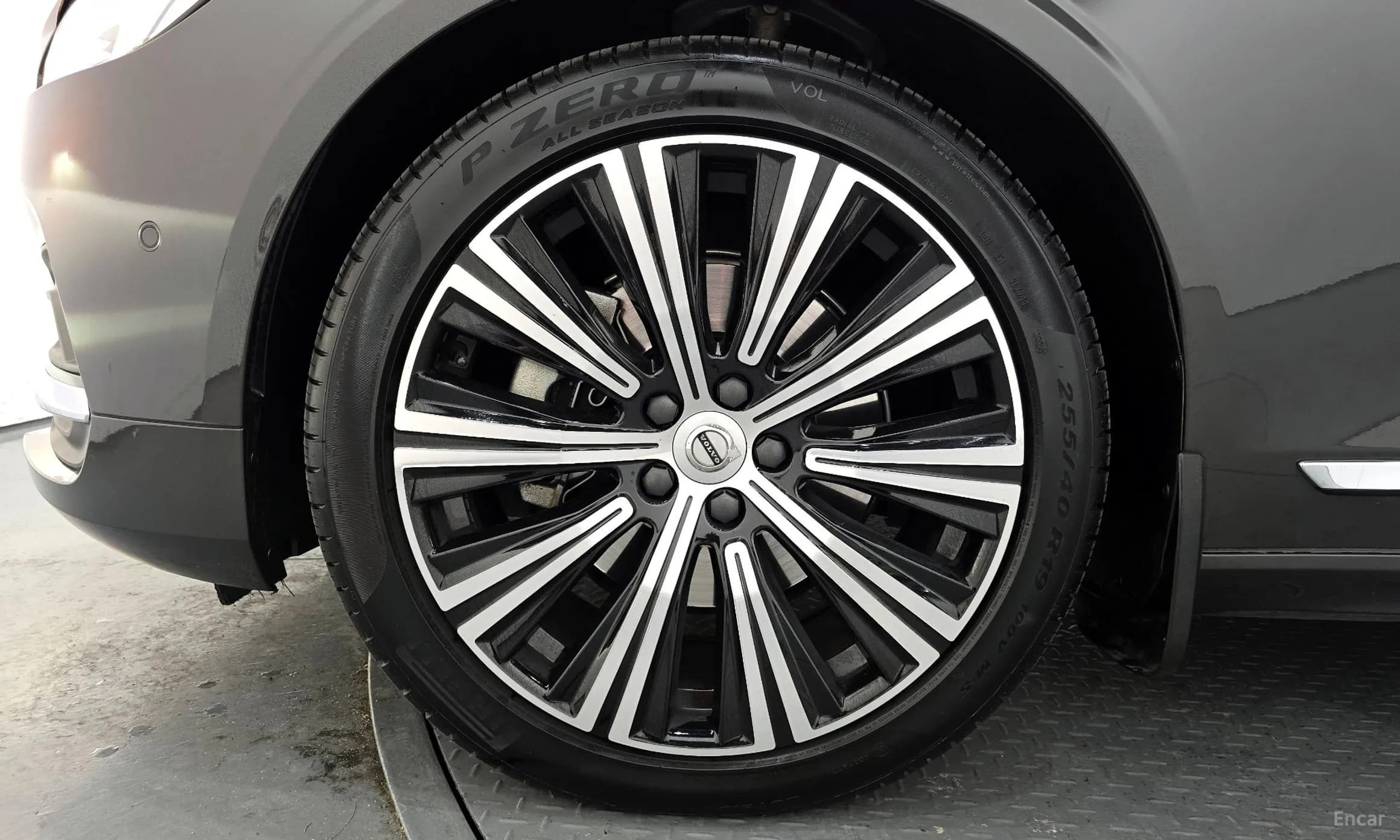 S90