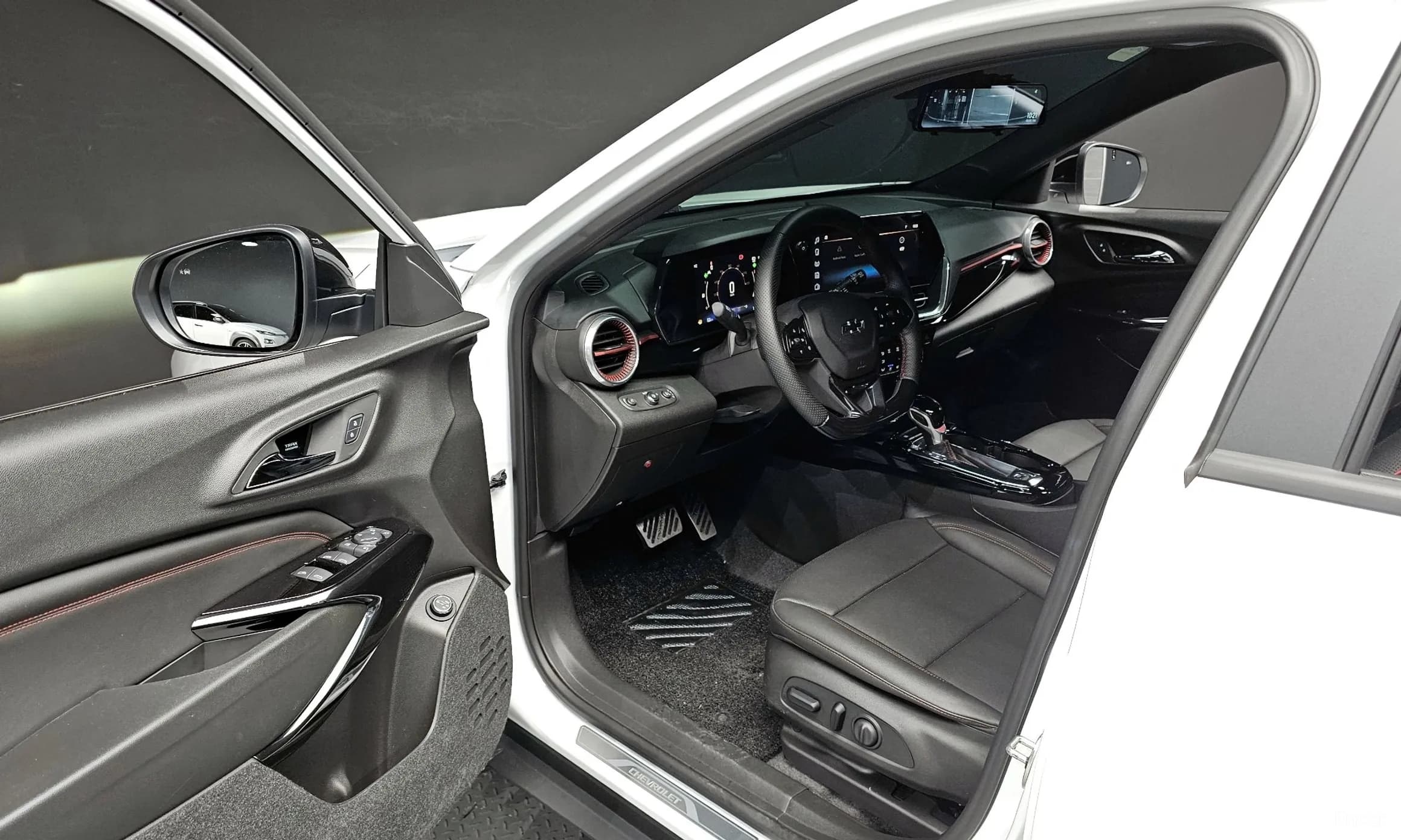 Trax Crossover