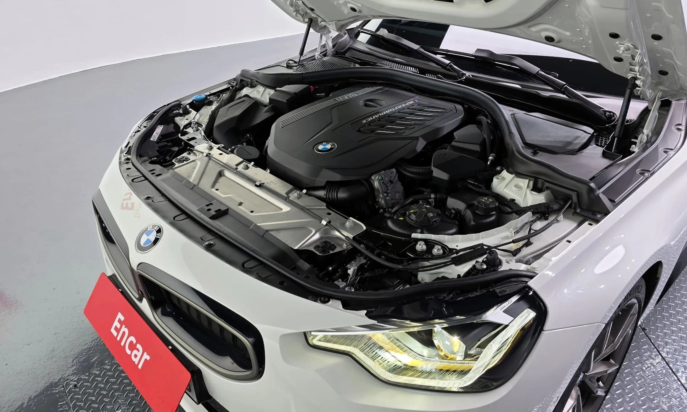 2 Series (G42)
