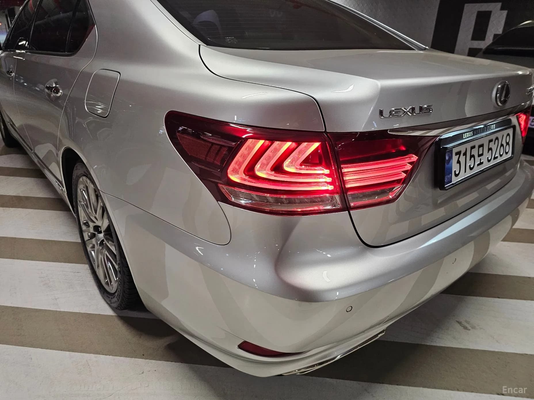 LS600hL