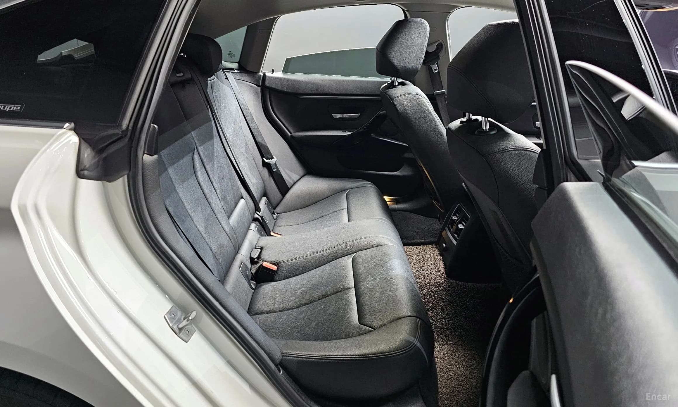 Series 4 (F32)