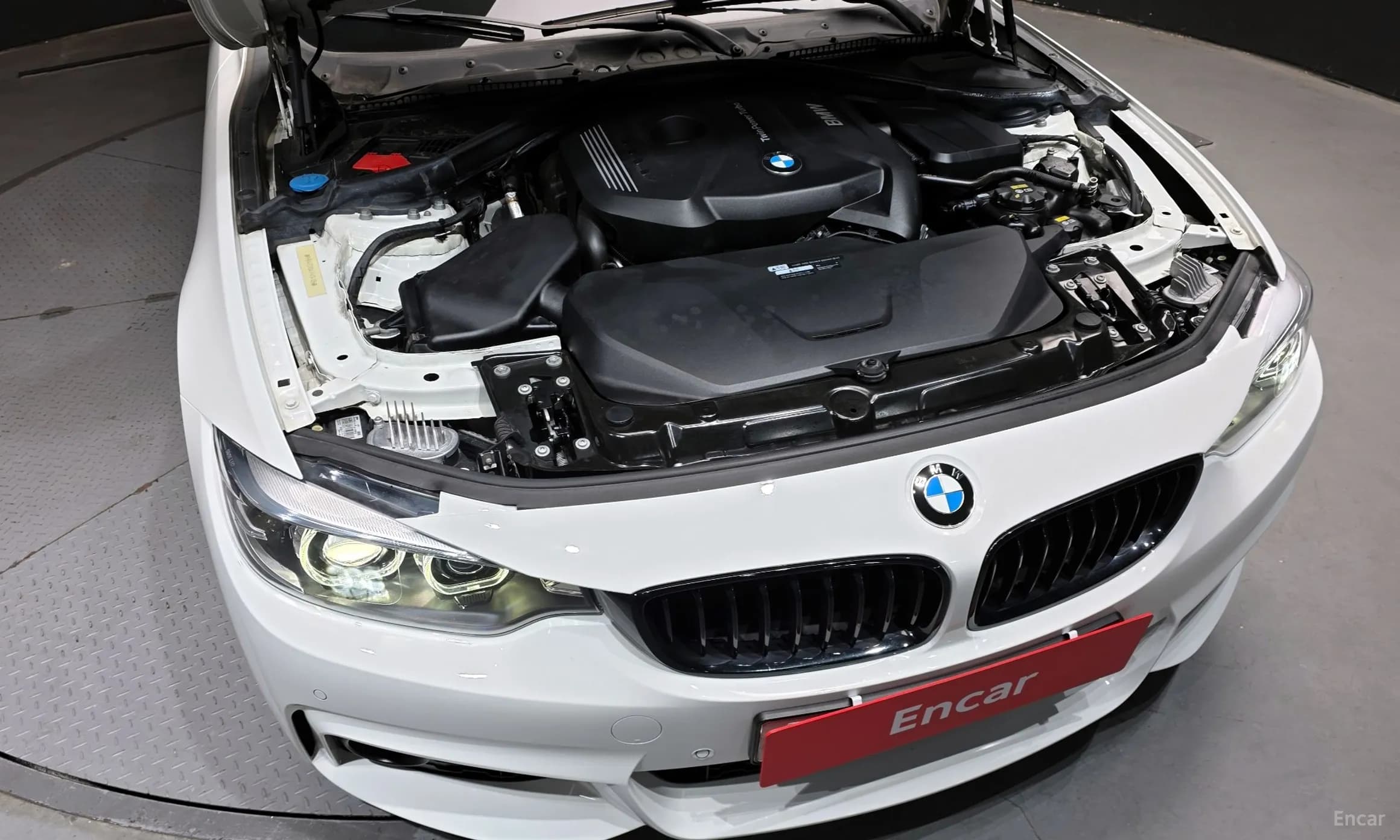 Series 4 (F32)