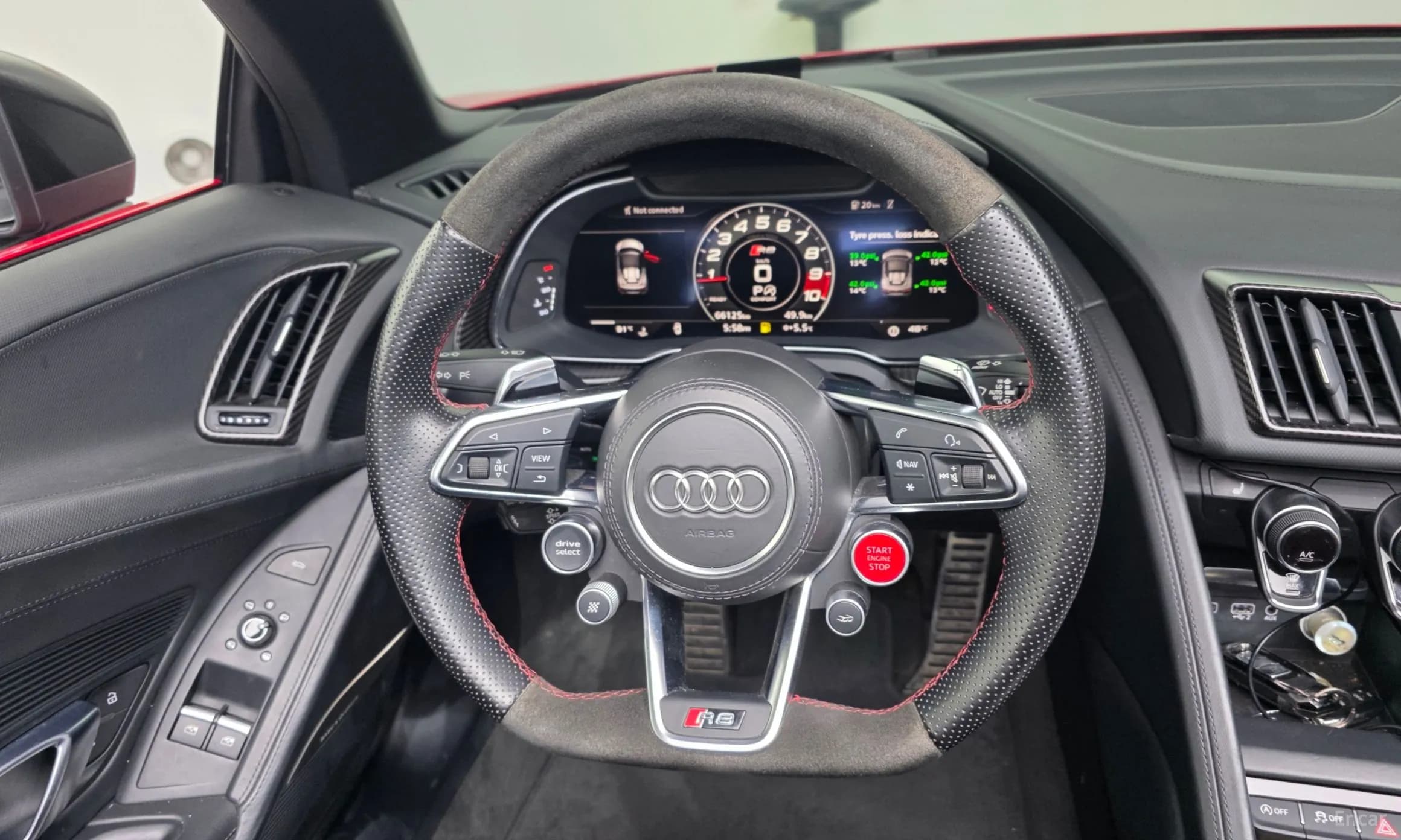 R8 (4S)