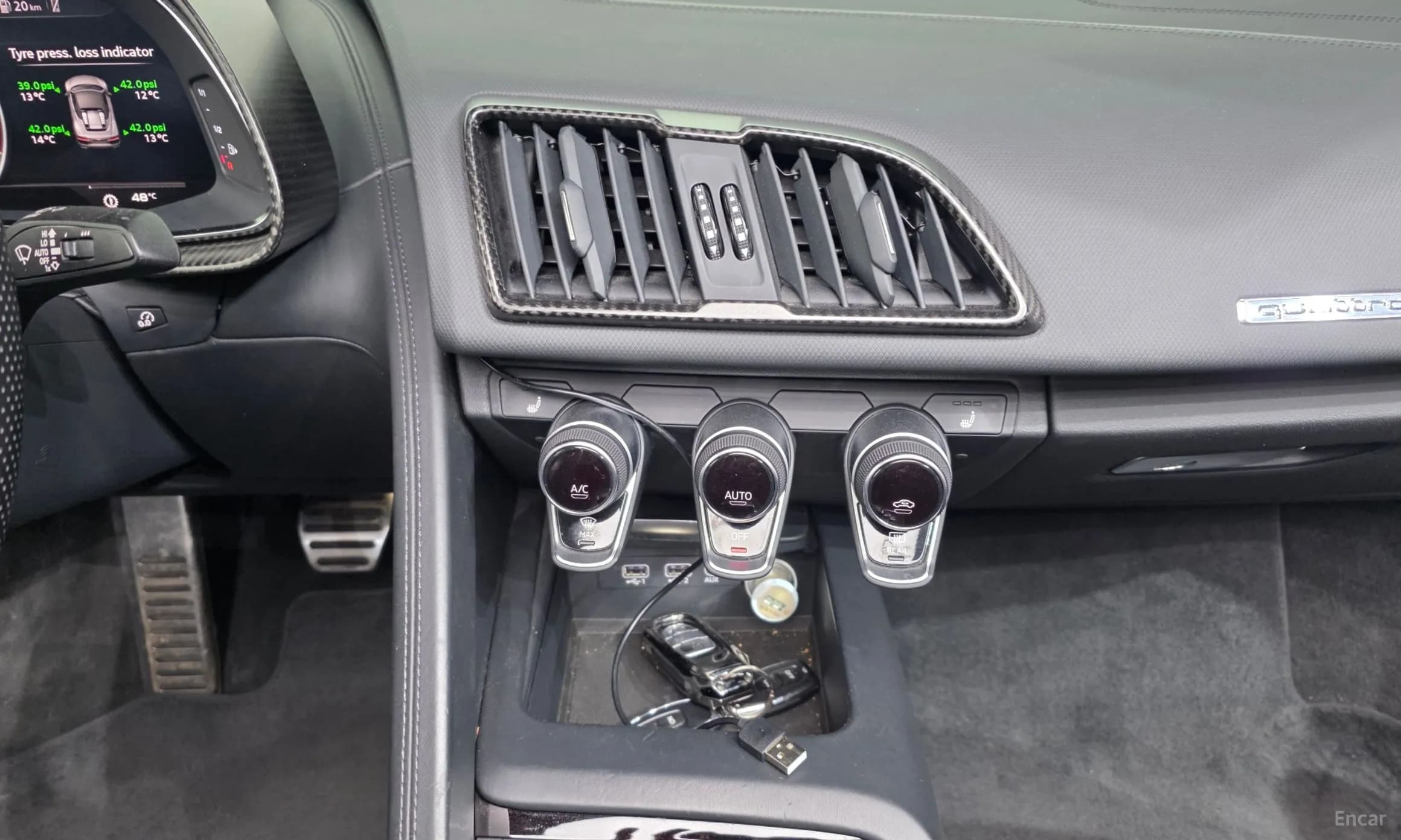 R8 (4S)