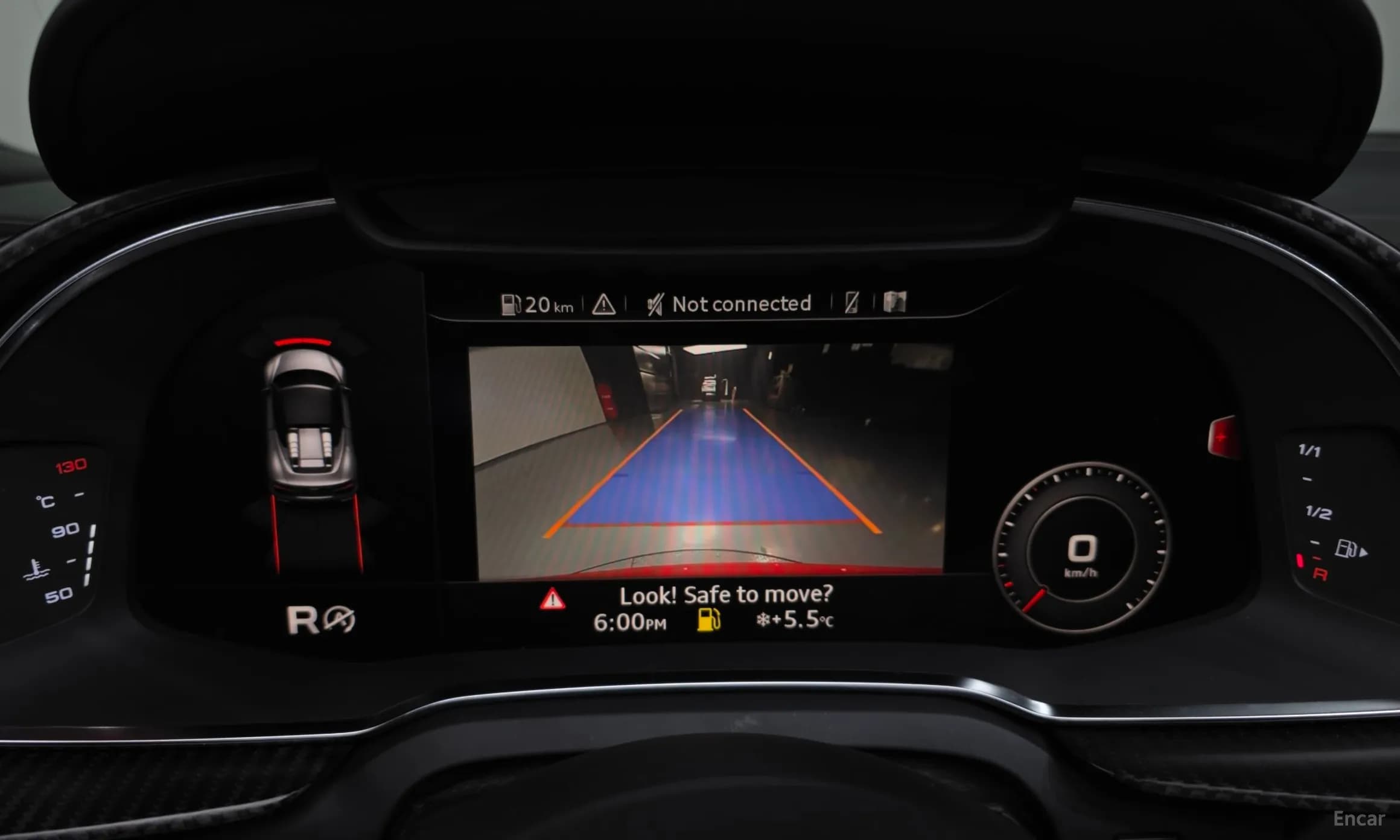 R8 (4S)