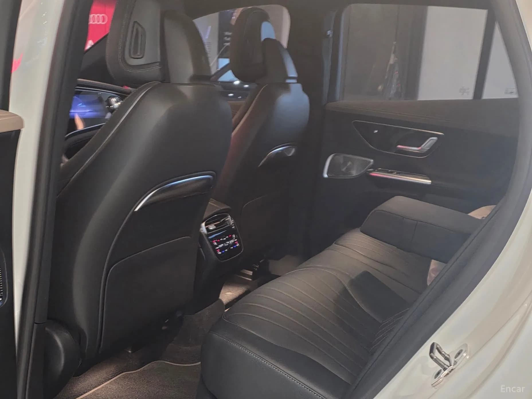 EQE SUV X294