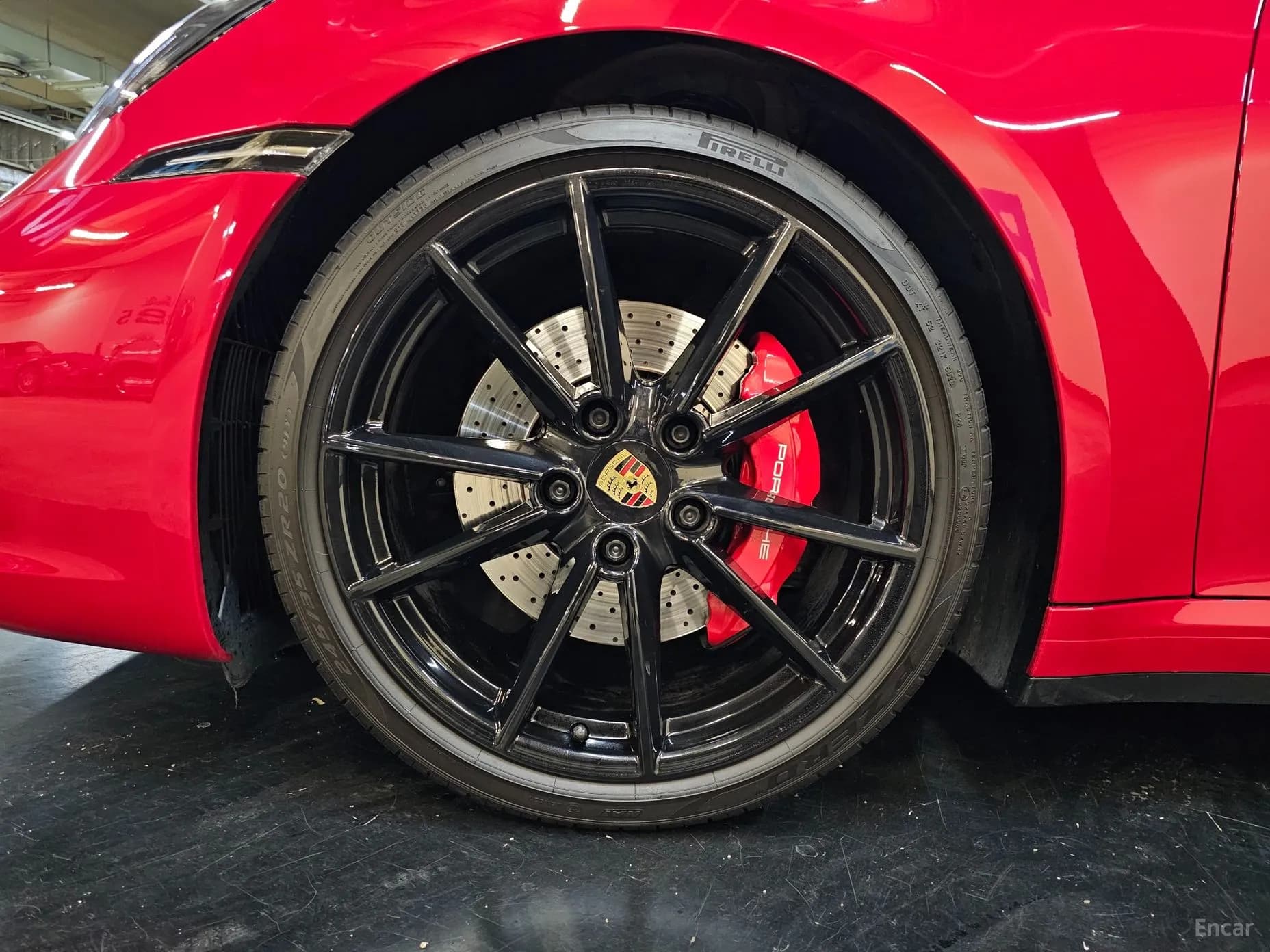 911 (992)