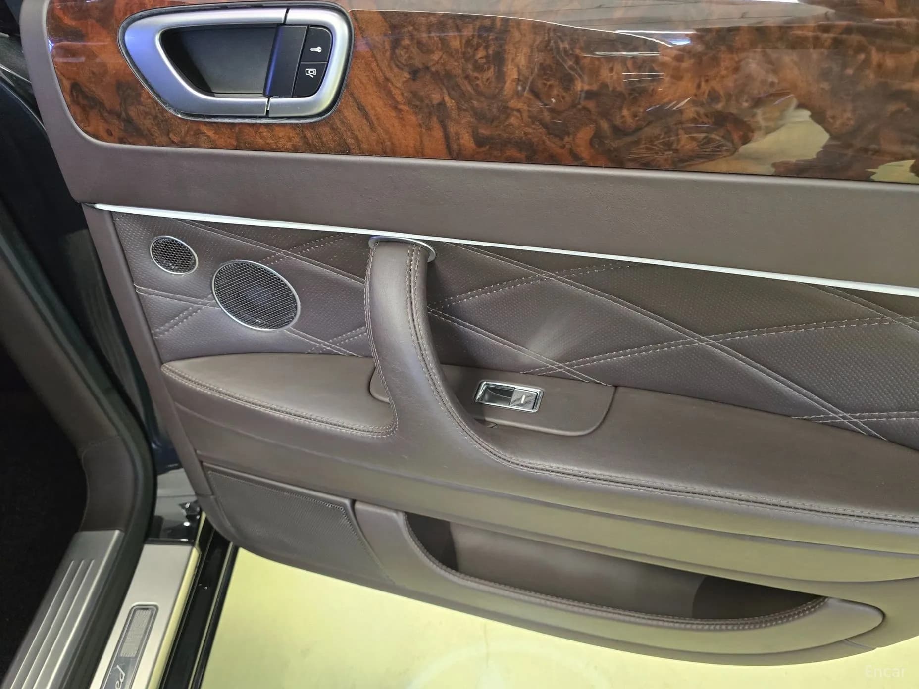 Flying Spur Gen 1