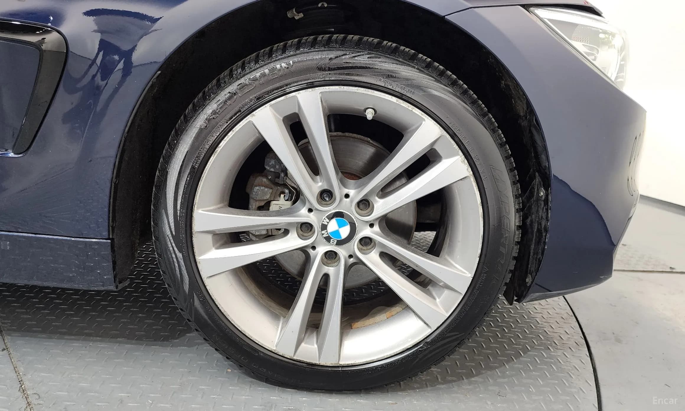 Series 4 (F32)