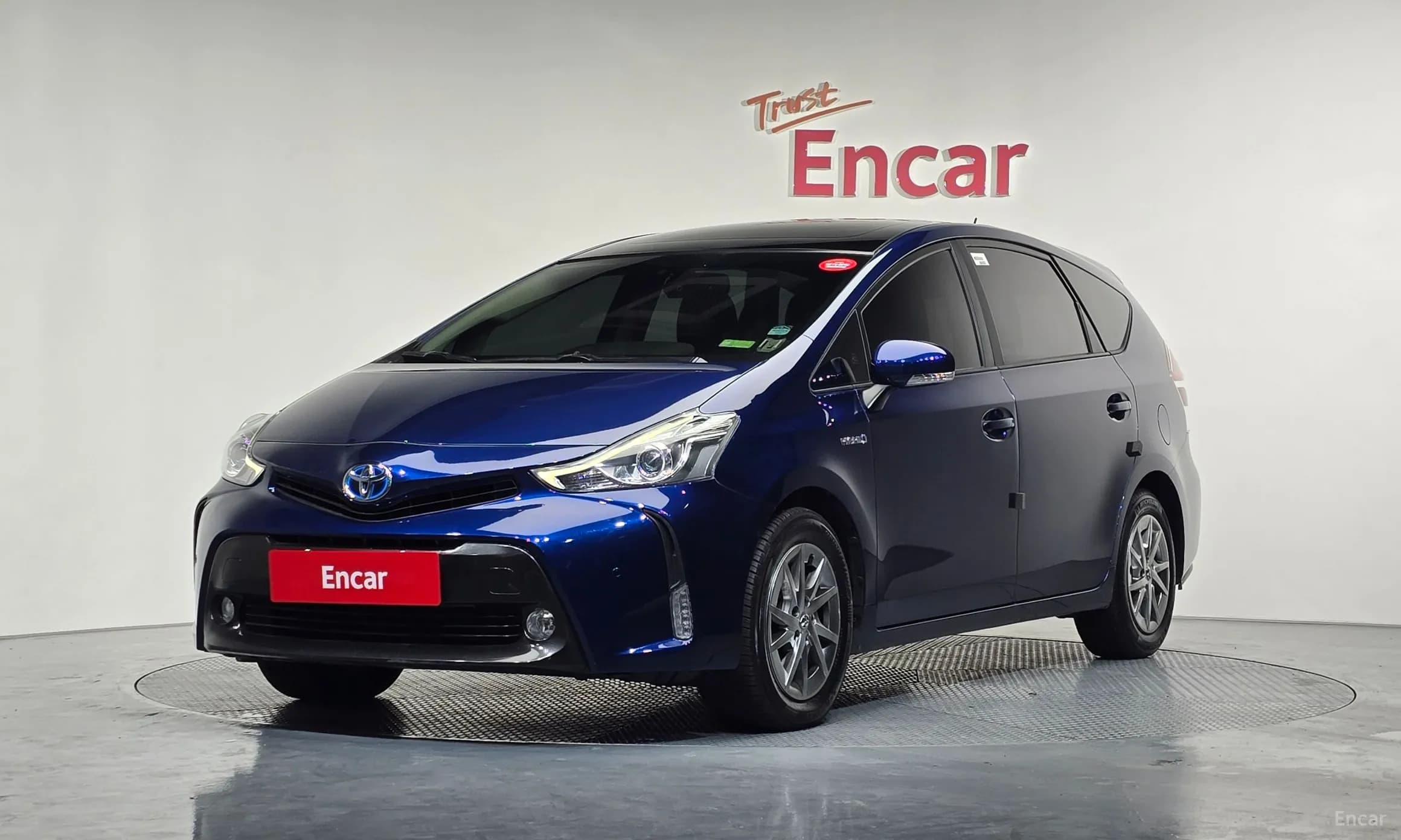 Prius V