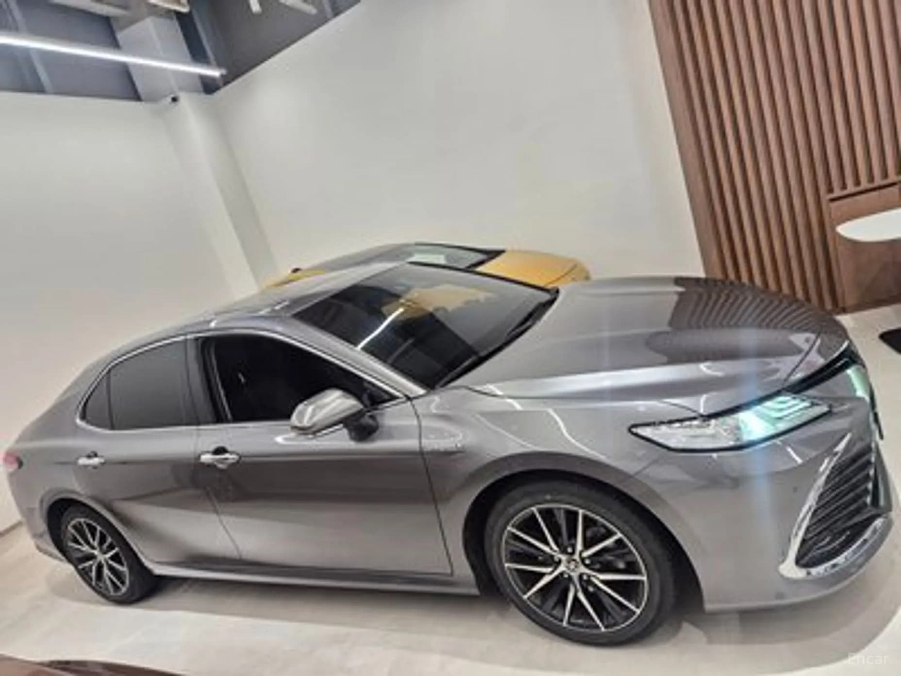 Camry (XV70)