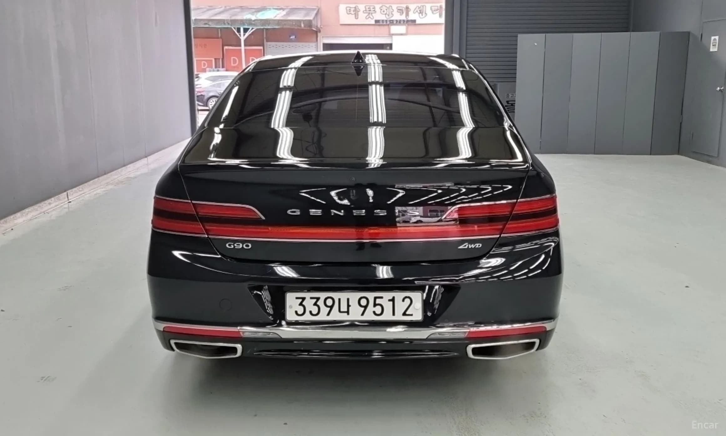 G90