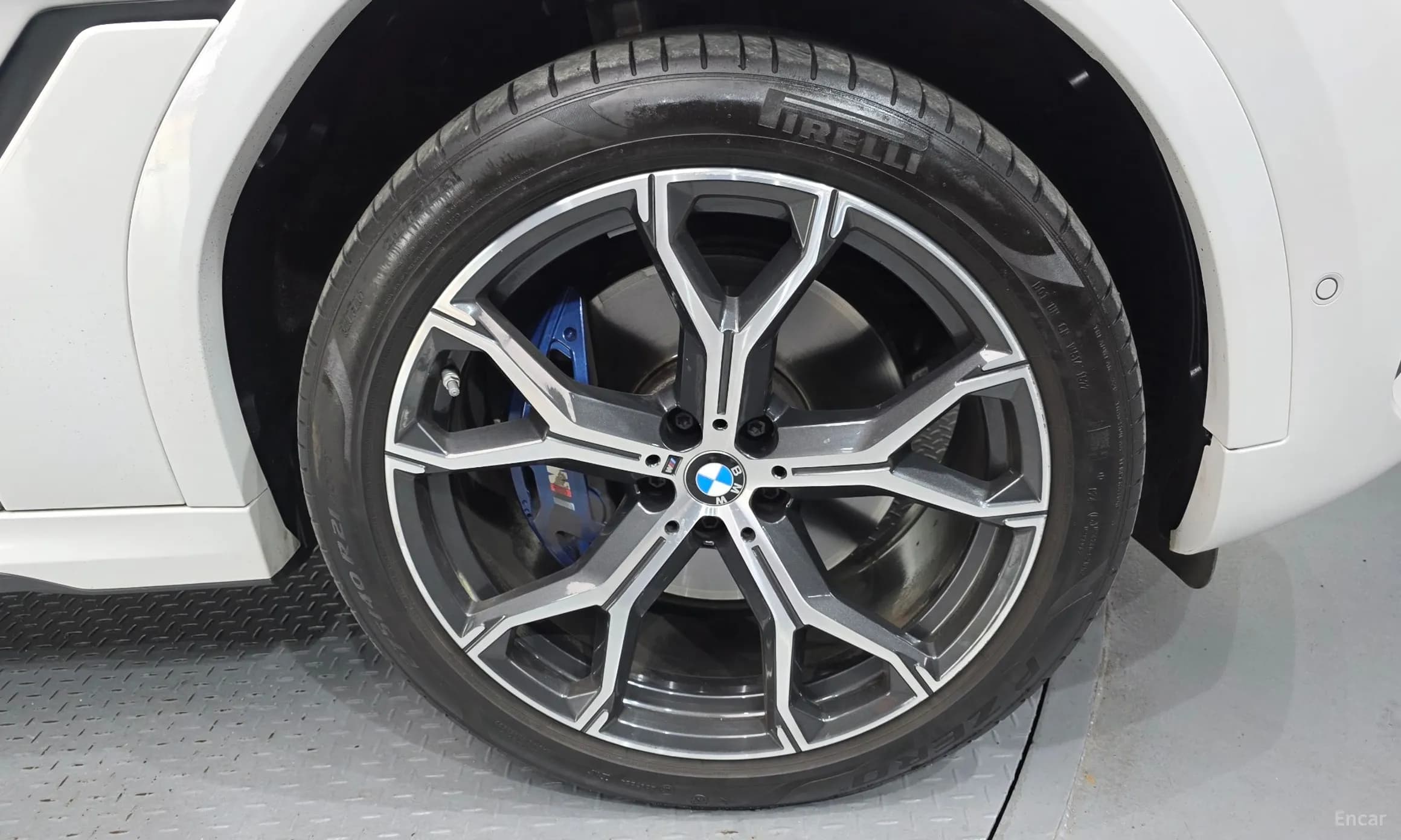 X6 (G06)