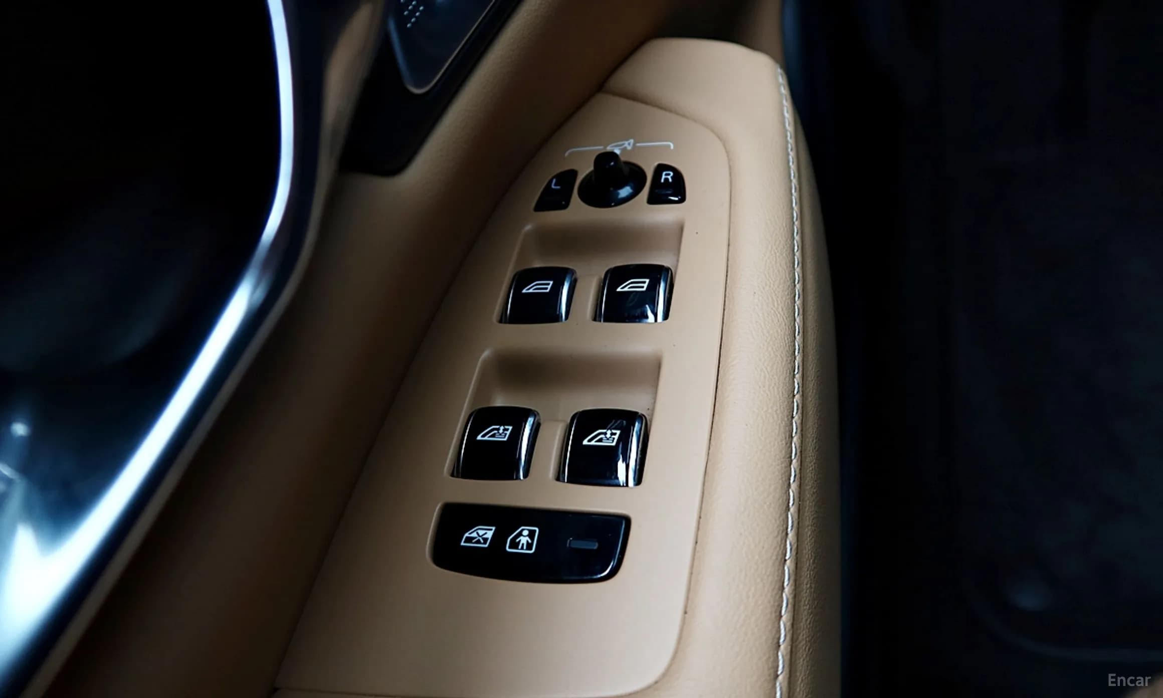 S90