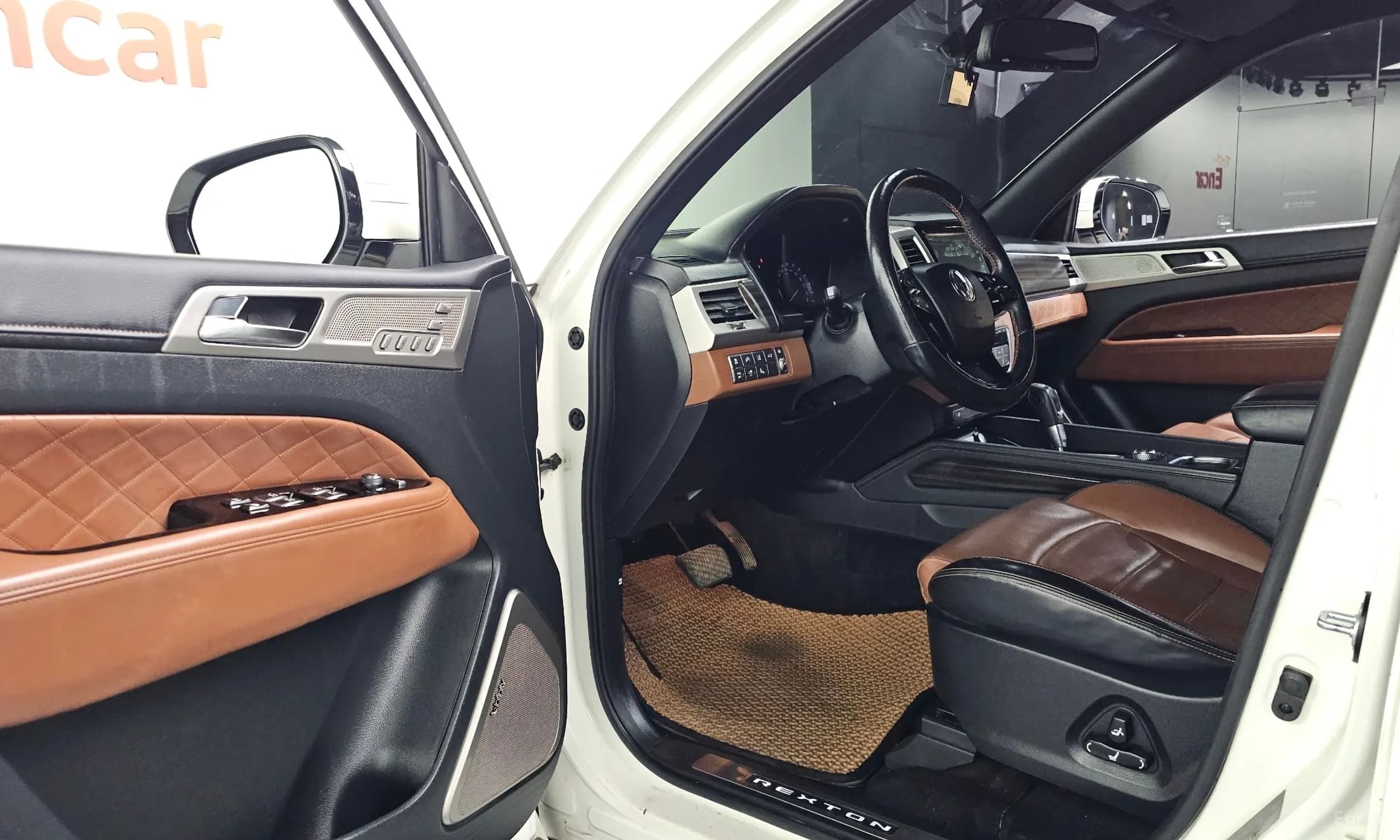 G4 Rexton