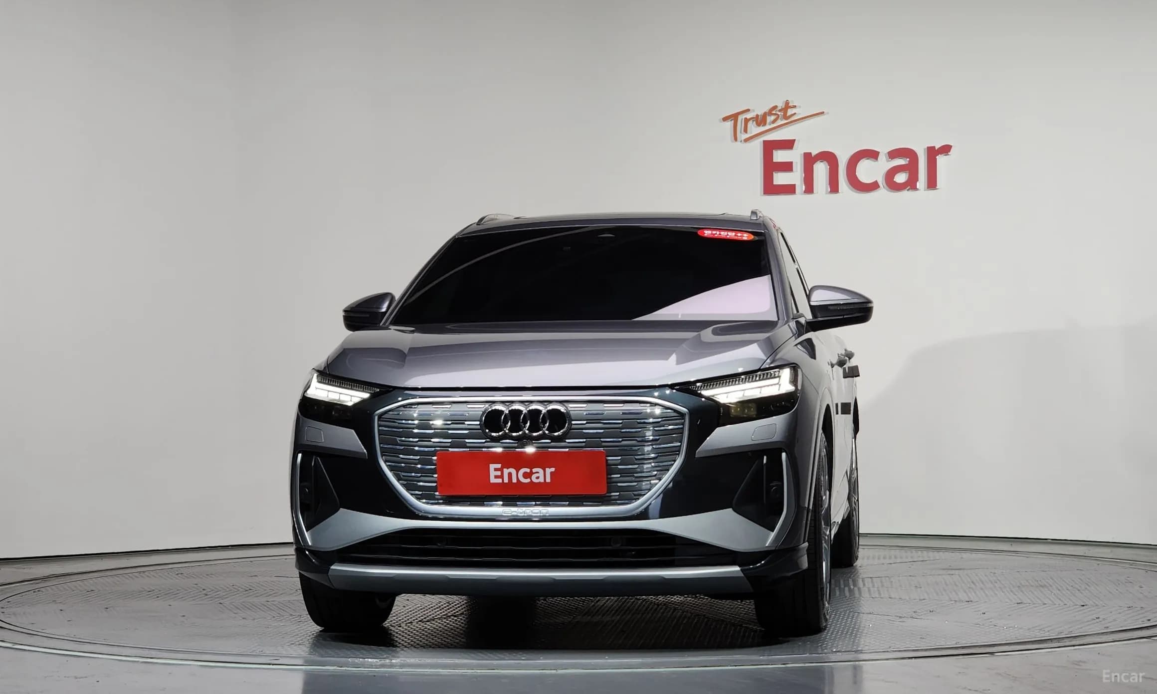 Q4 e-tron (F4)